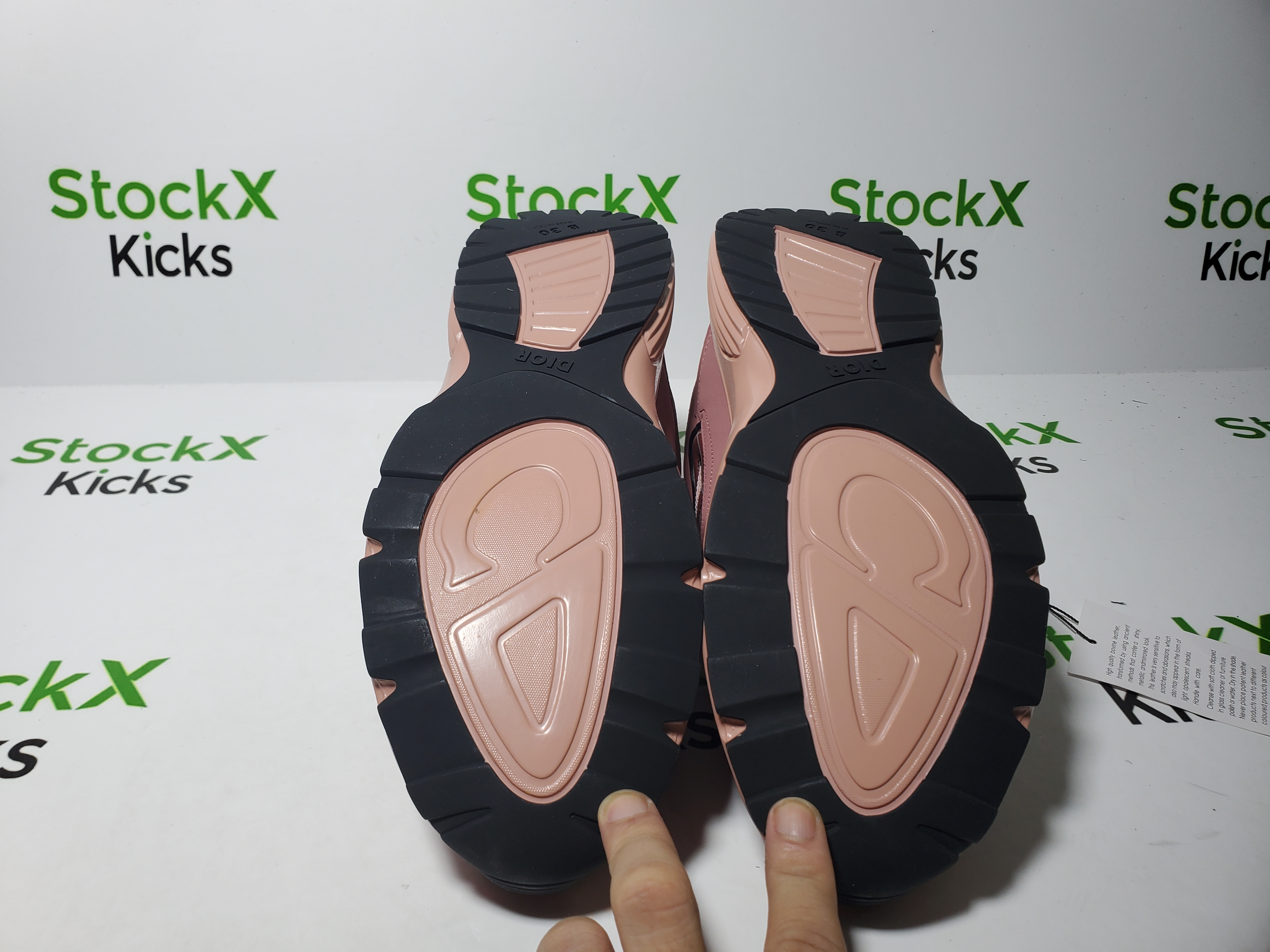 Dior B30 Pink Mesh 3SN27ZIR-16536 review Stockxkicks 05