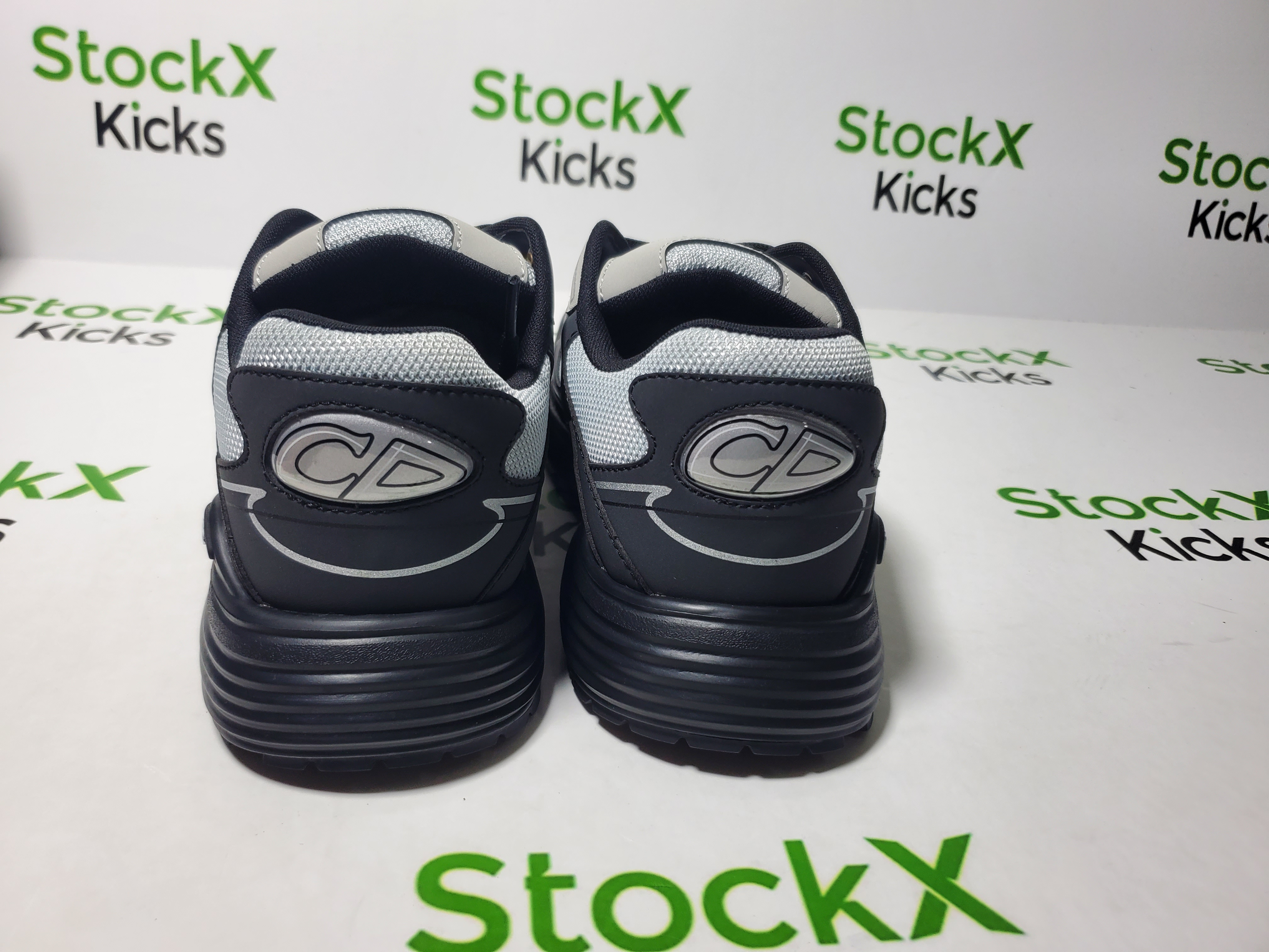 Dior B30 Round Head Logo Sneakers Patent Leather Gray review Stockxkicks 03