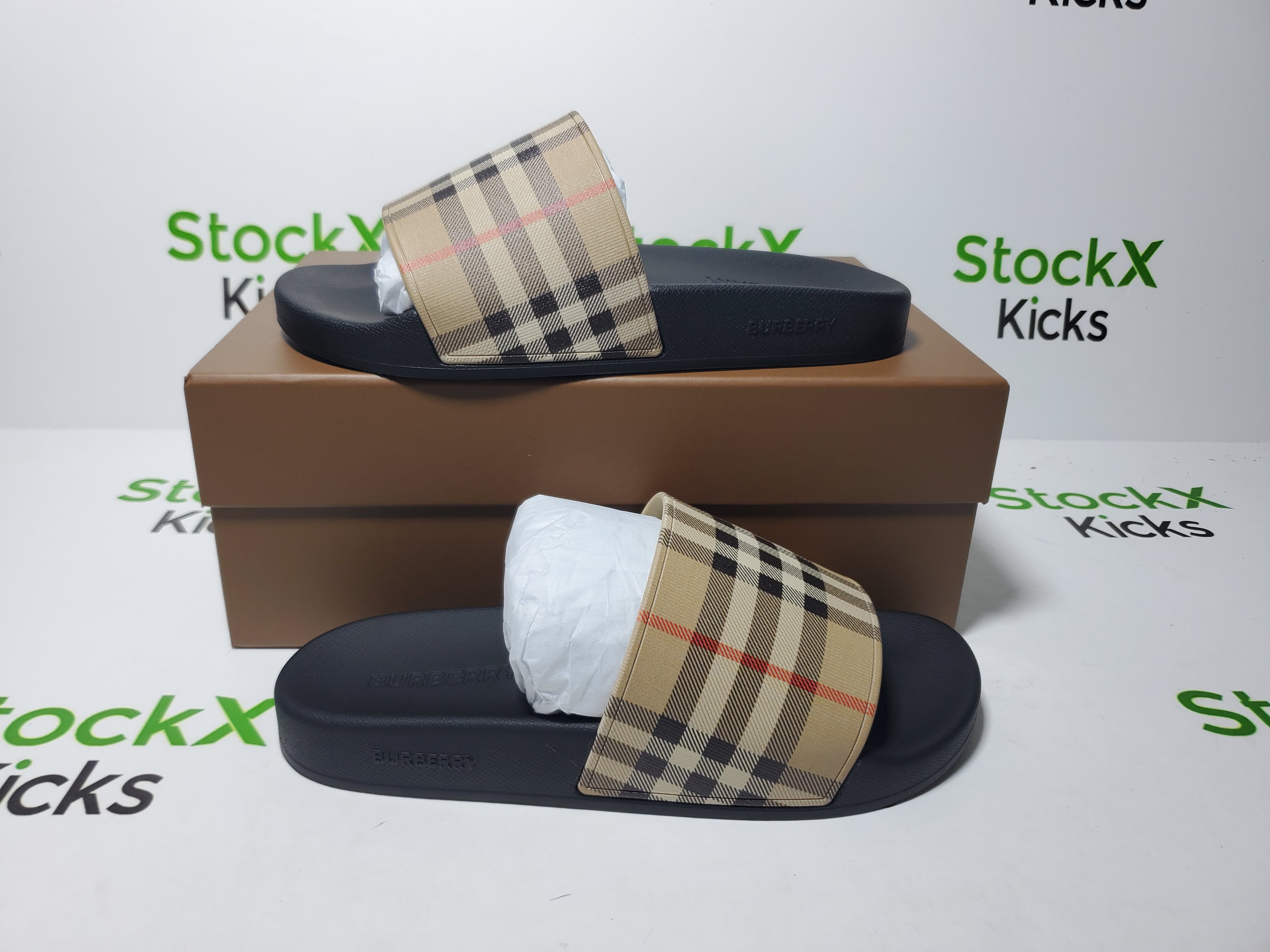 Burberry Vintage Check Slides Archive Beige CK241218 review Stockxkicks 01