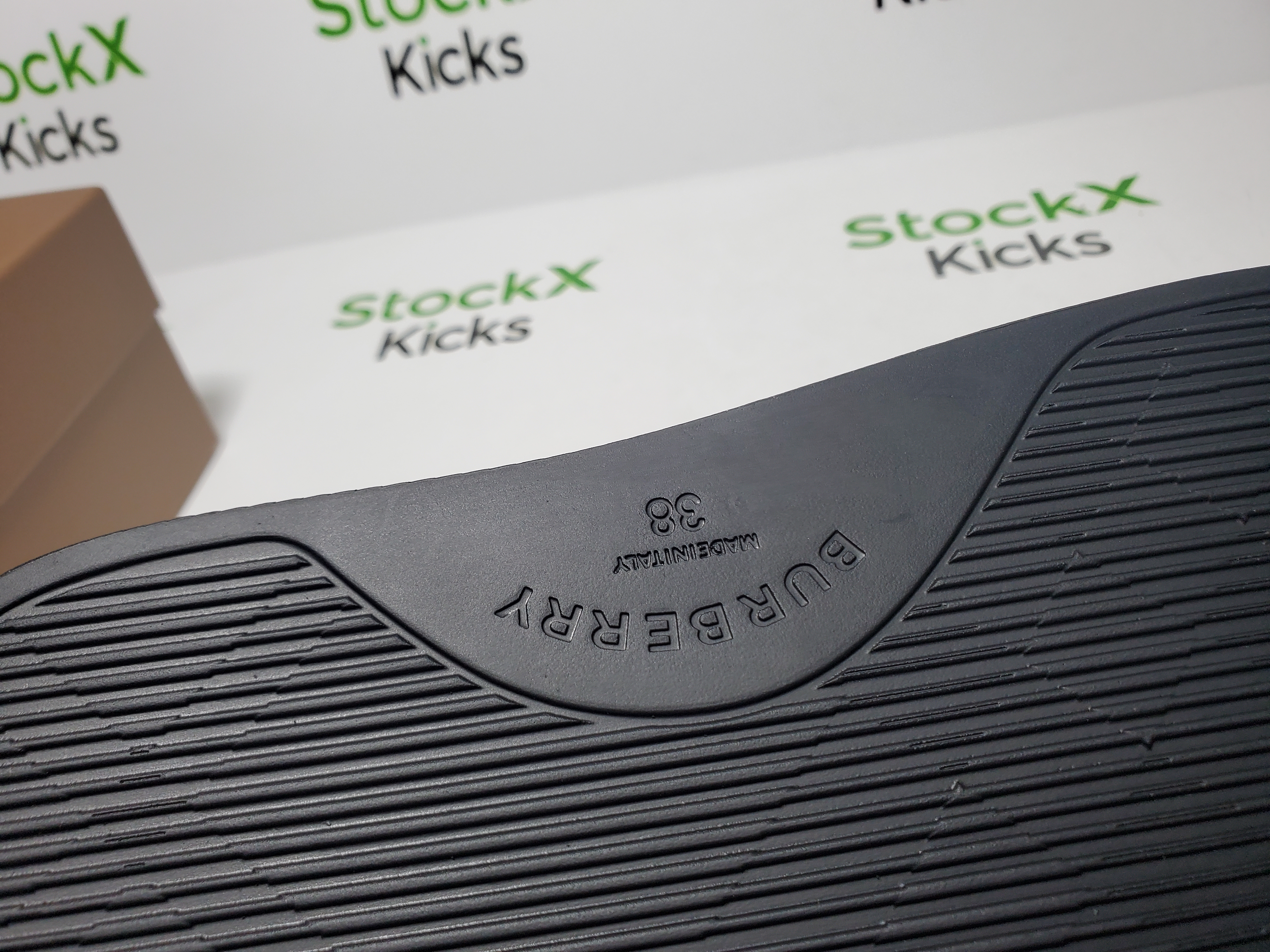 Burberry Vintage Check Slides Archive Beige CK241218 review Stockxkicks 05