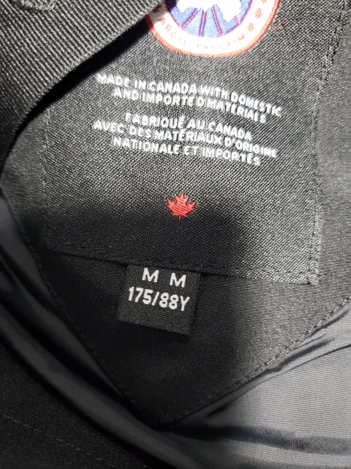 Canada Goose Chilliwack Bomber Jacket Short Down Jacket PBI Black review 