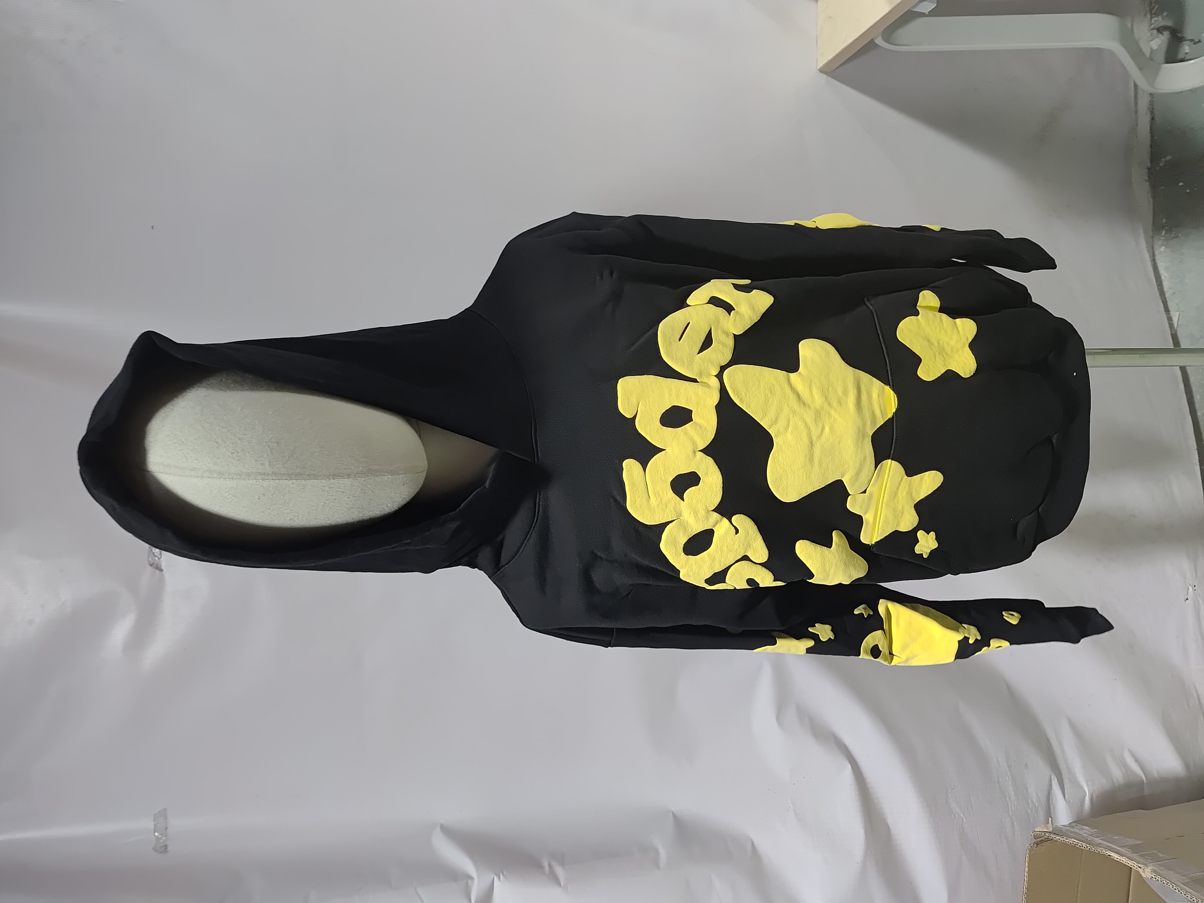 Sp5der Beluga Hoodie Onyx/Yellow YZ GE936 review Stockxkicks 01