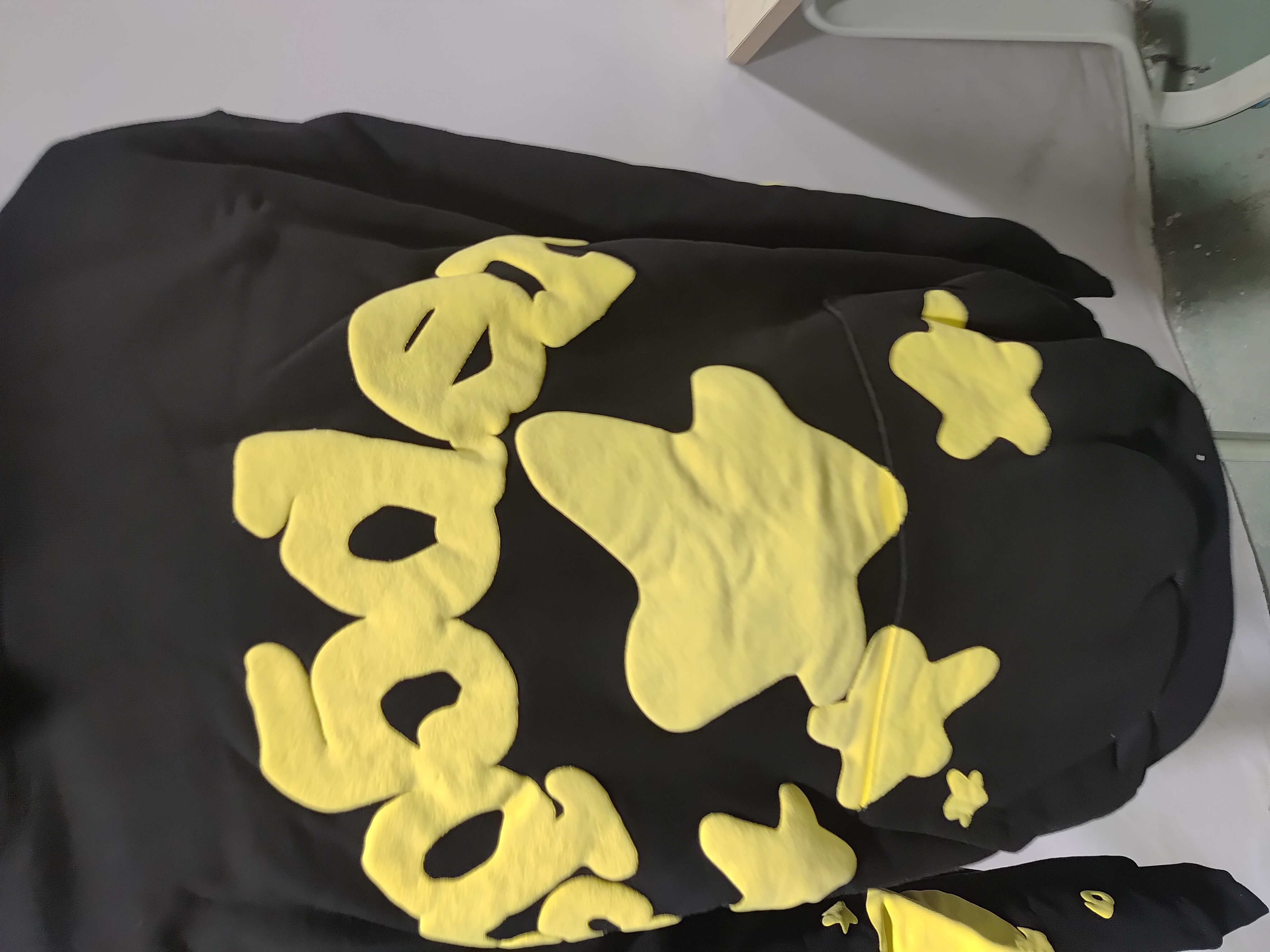 Sp5der Beluga Hoodie Onyx/Yellow YZ GE936 review Stockxkicks 02