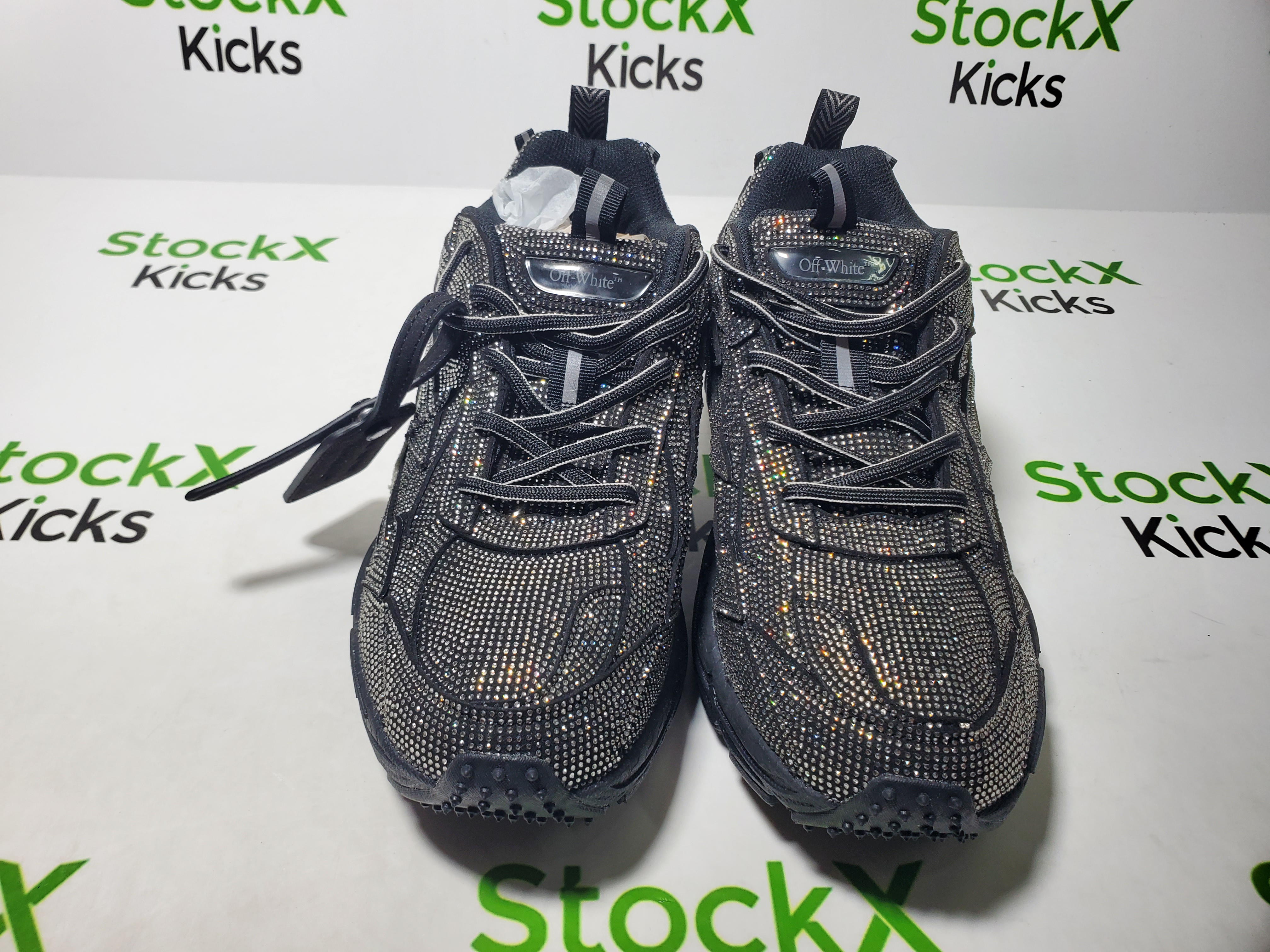Off White Be Right Back Sneakers Black Glitter OMIA189S21 LEA004 1001 review Stockxkicks 04