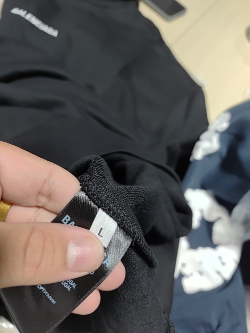 Balenciaga Back Cropped Hoodie In Black review 