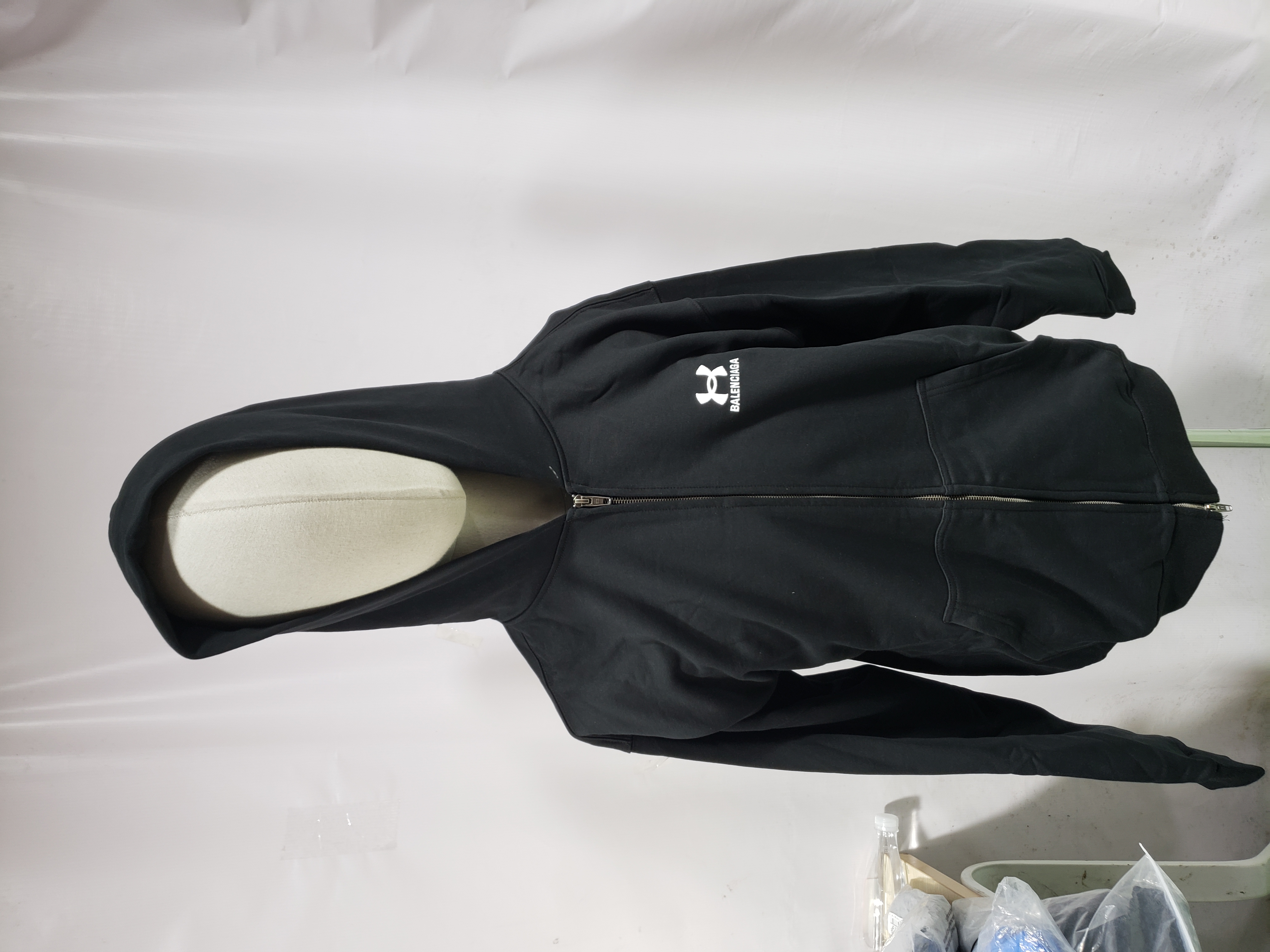 Balenciaga x Under Armour Zip Up Hoodie 'Black/White' review Stockxkicks 01