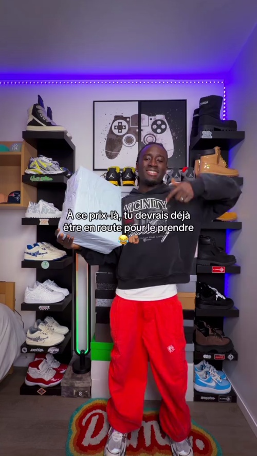 Balenciaga Runner Sneaker White Blue 677403 W3RB3 4912 review 