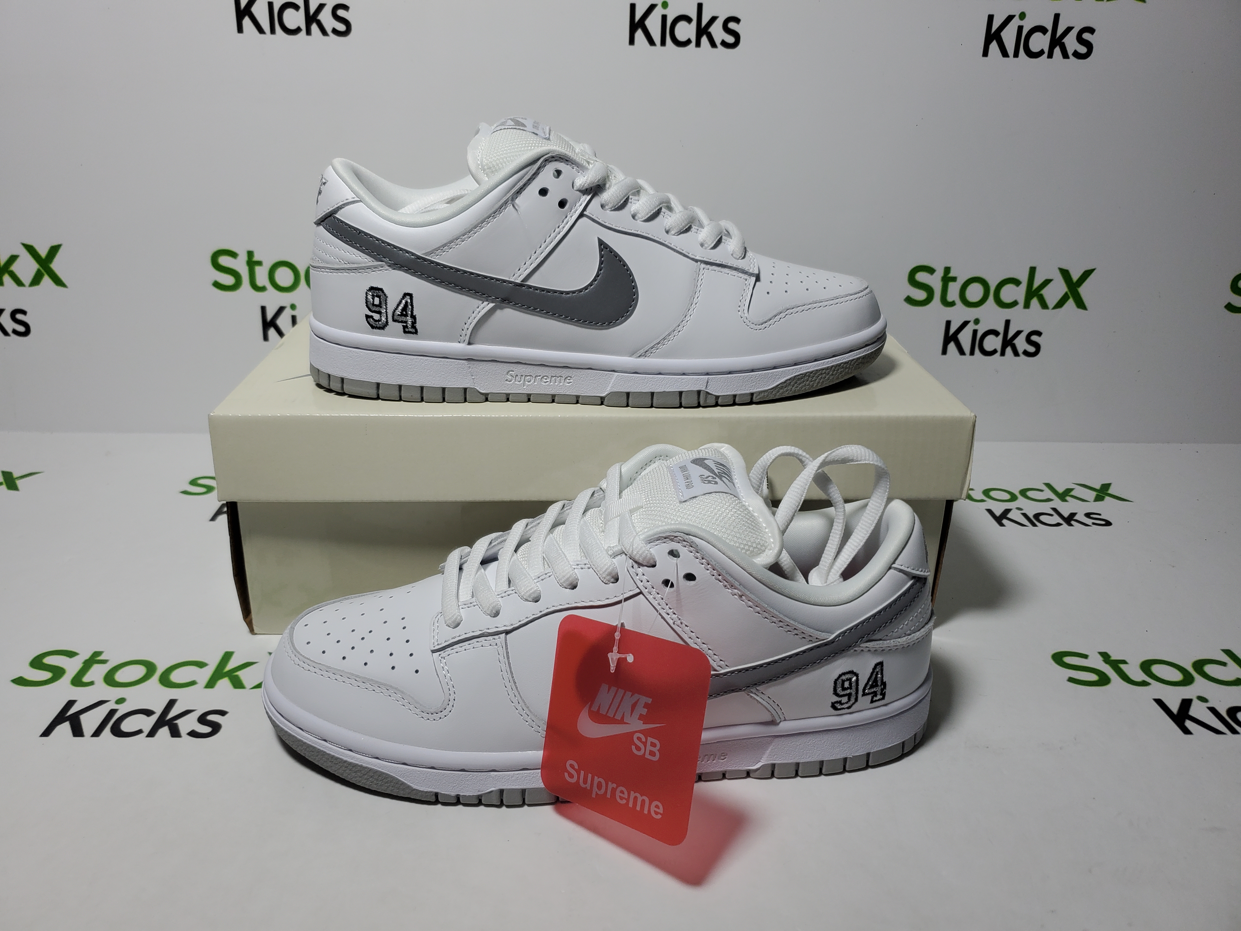 LJR Batch Nike Supreme x Dunk Low SB 'White Metallic Silver' HQ8487-100 review Stockxkicks 01