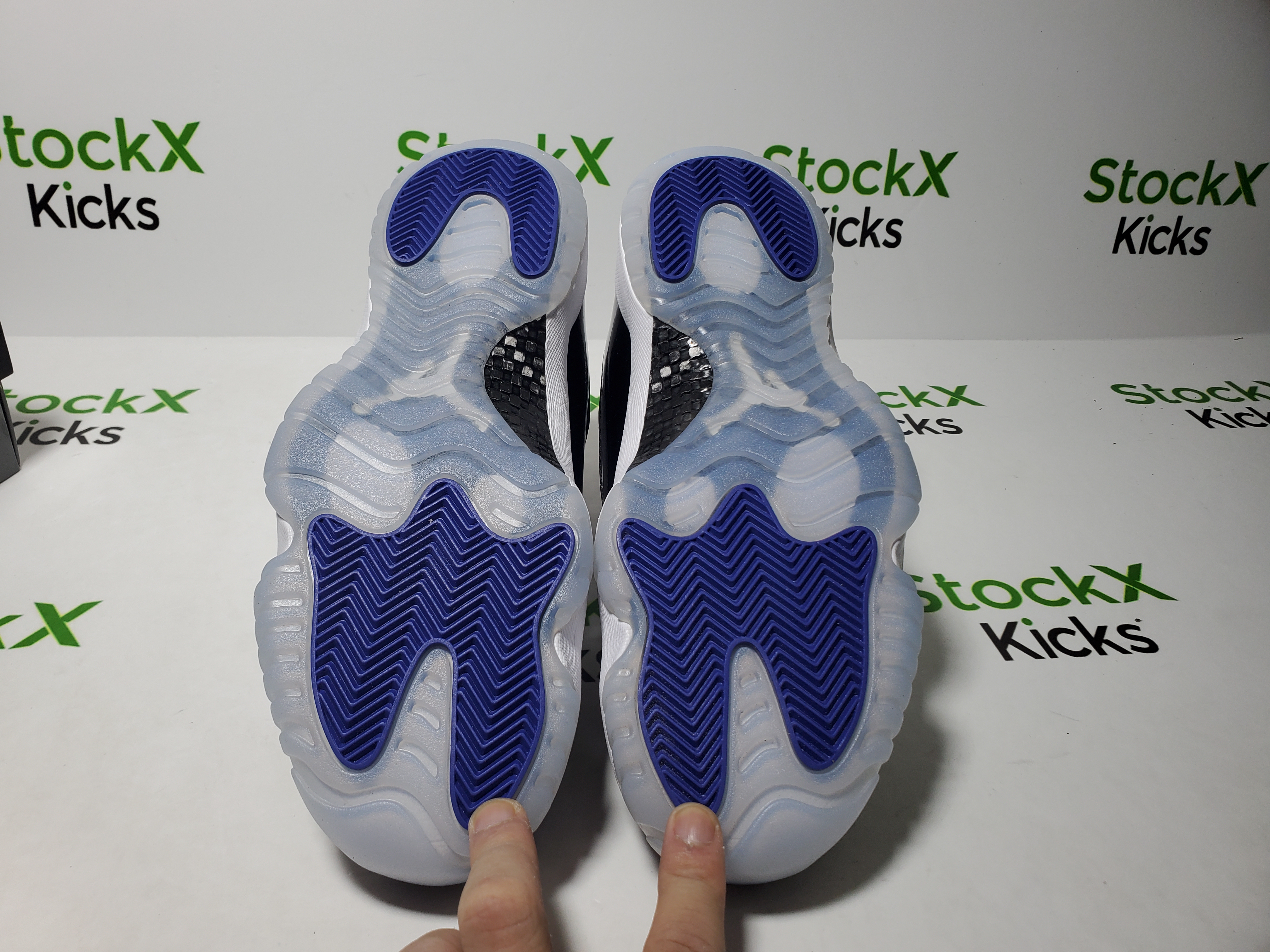 LJR Batch Air Jordan 11 Retro Concord (2018) 378037-100 review Stockxkicks 05