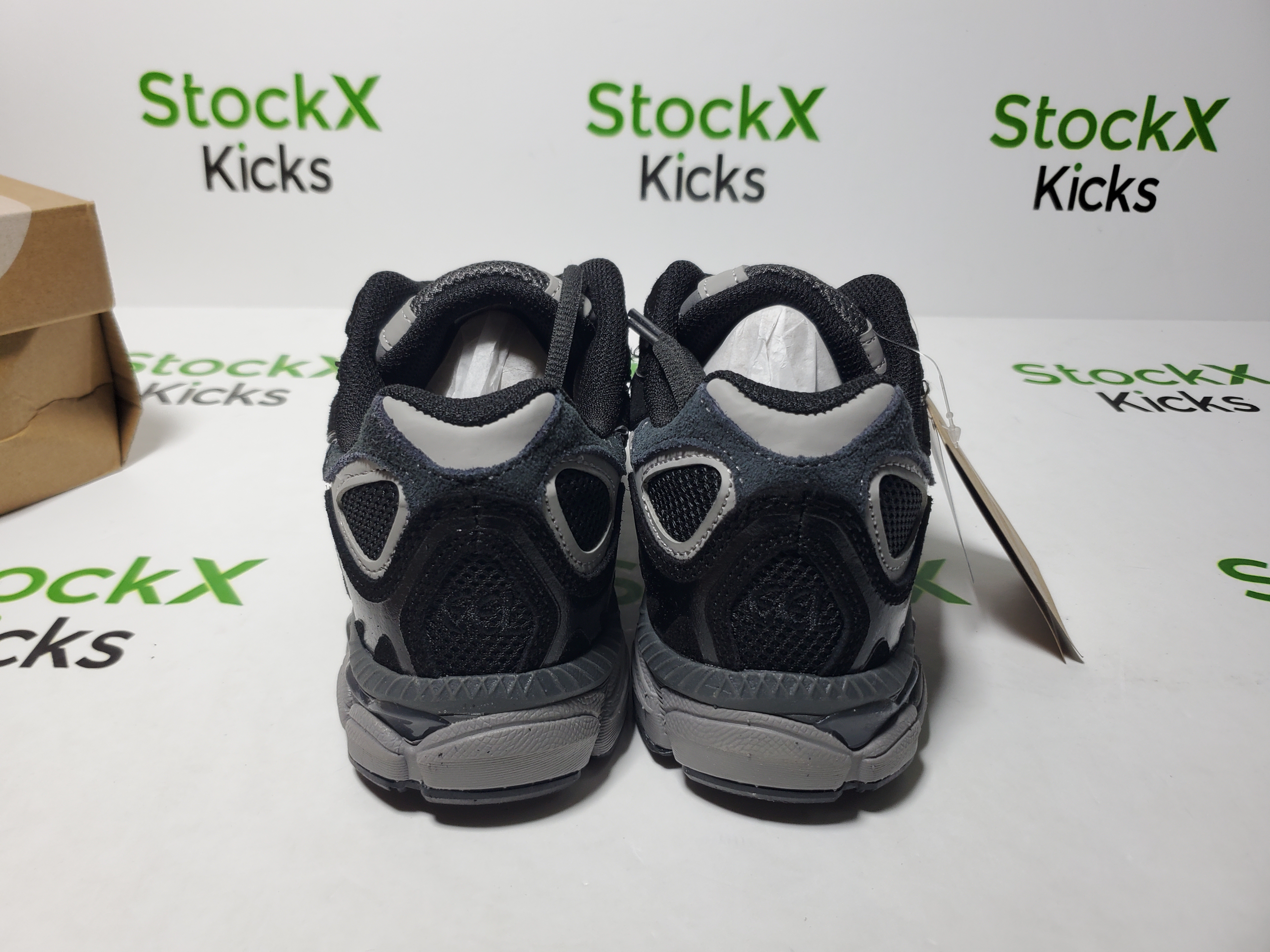 ASICS Gel-NYC Graphite Grey Black 1201A789 review Stockxkicks 03