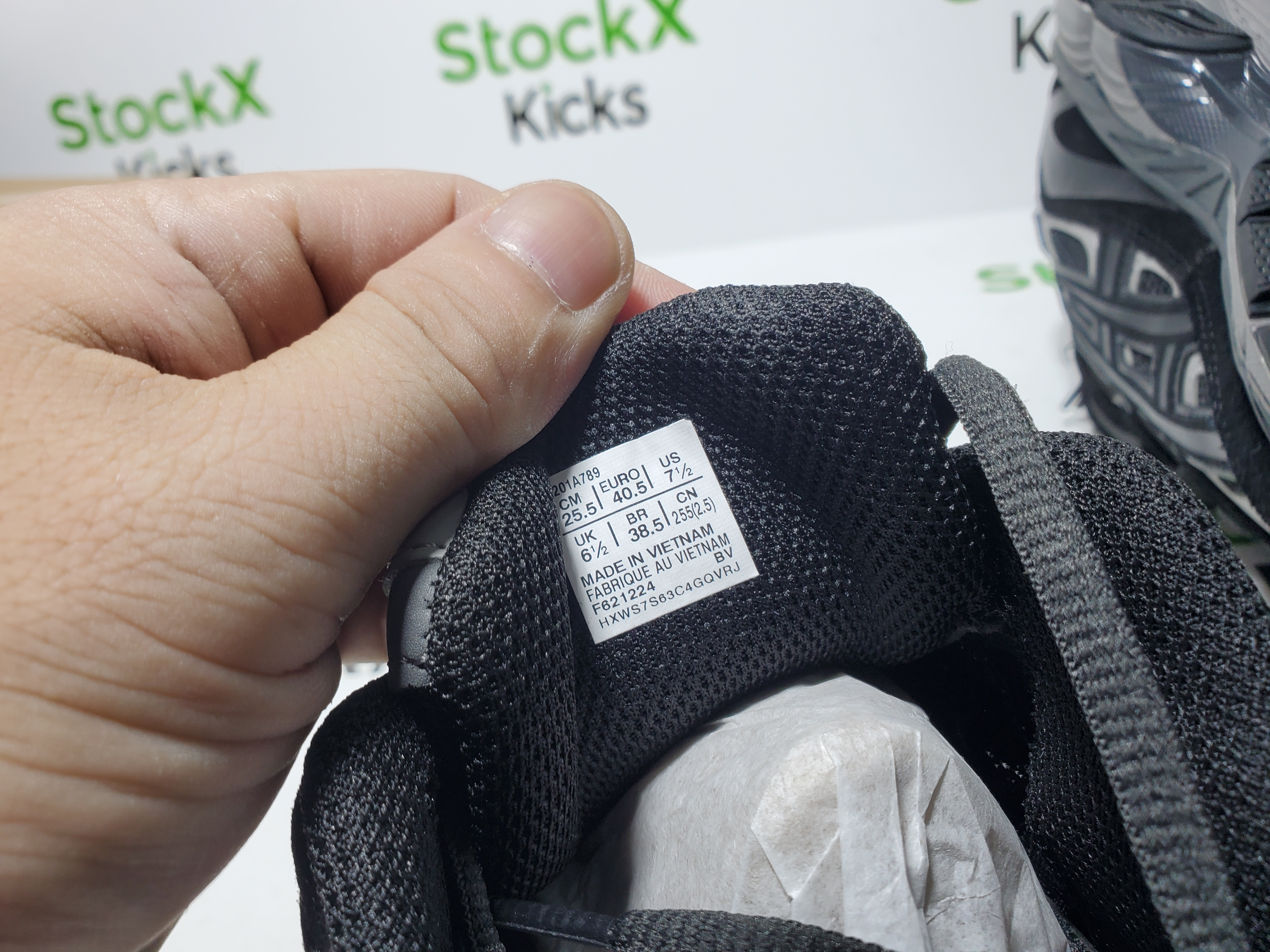 ASICS Gel-NYC Graphite Grey Black 1201A789 review Stockxkicks 06