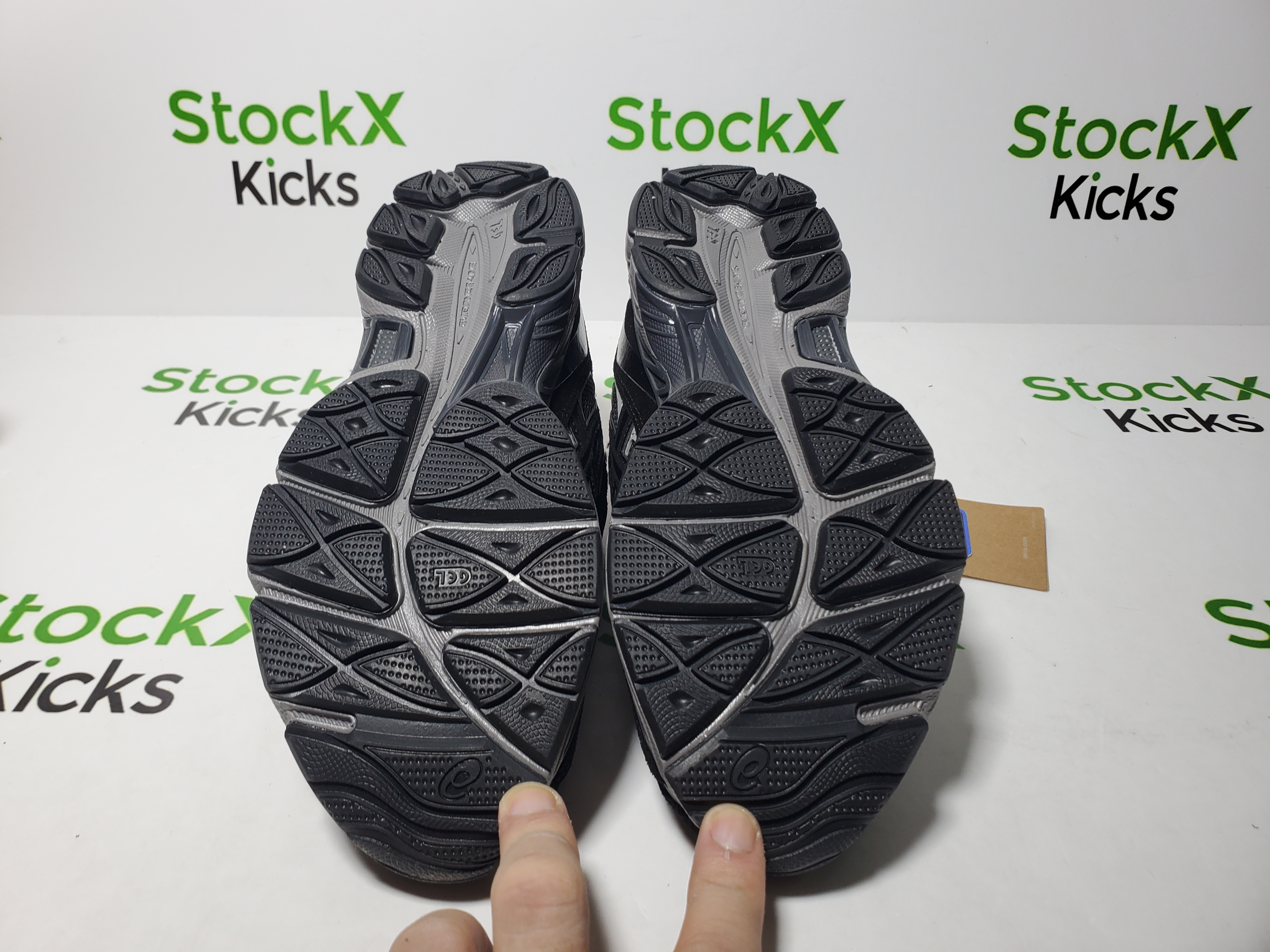 ASICS Gel-NYC Graphite Grey Black 1201A789 review Stockxkicks 05