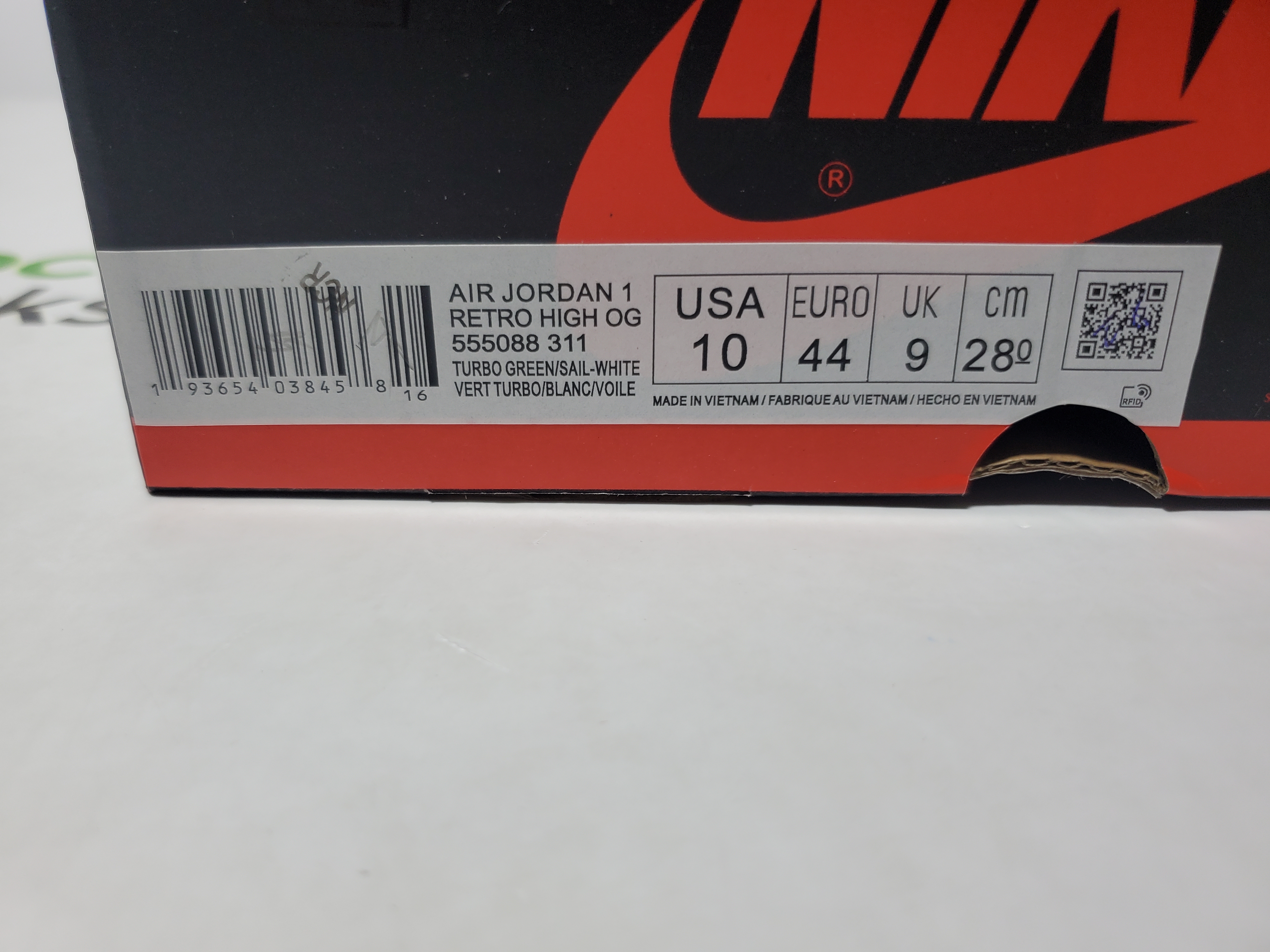  H12 Batch Air Jordan 1 Retro High Turbo Green 555088-311 review Stockxkicks 00