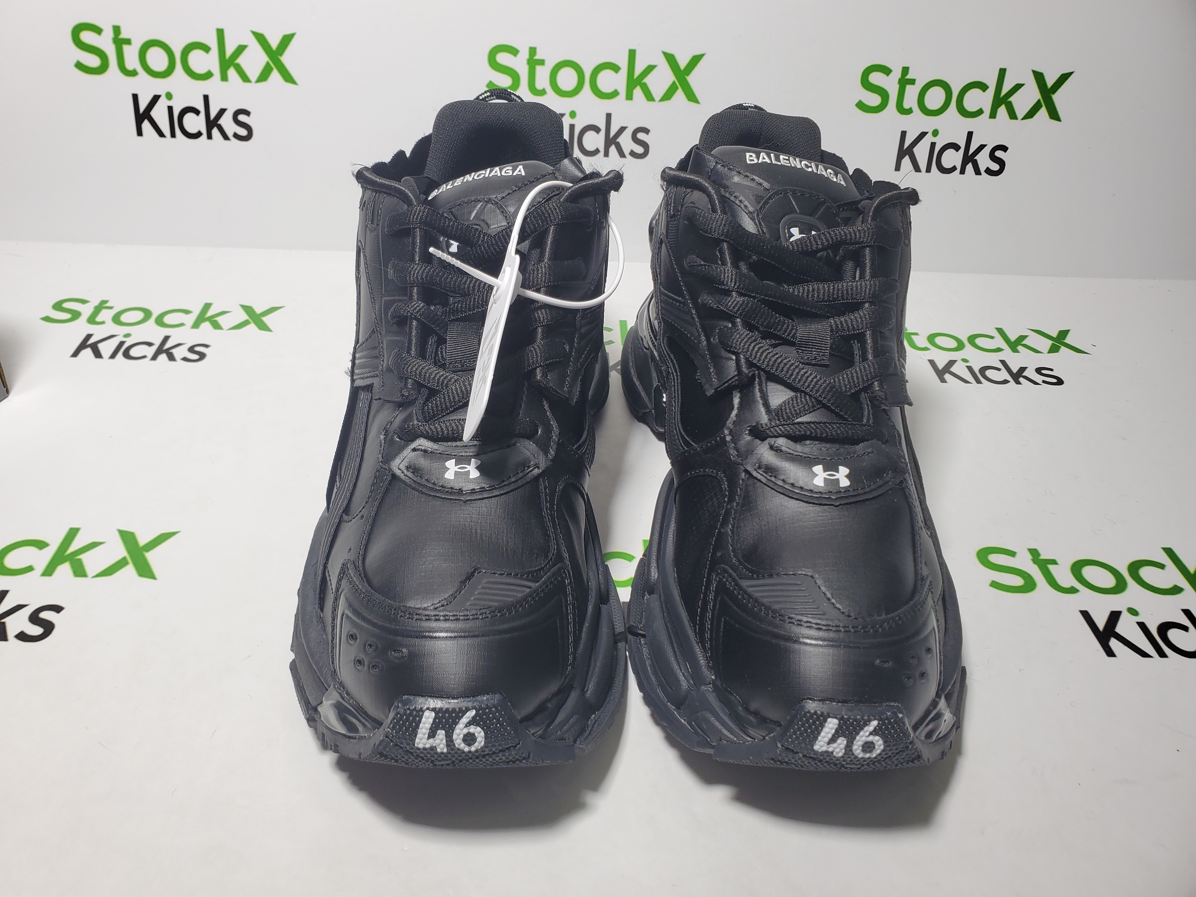 Balenciaga Runner Sneaker x Under Armour Black 813793 WRUCU 1000 review Stockxkicks 04