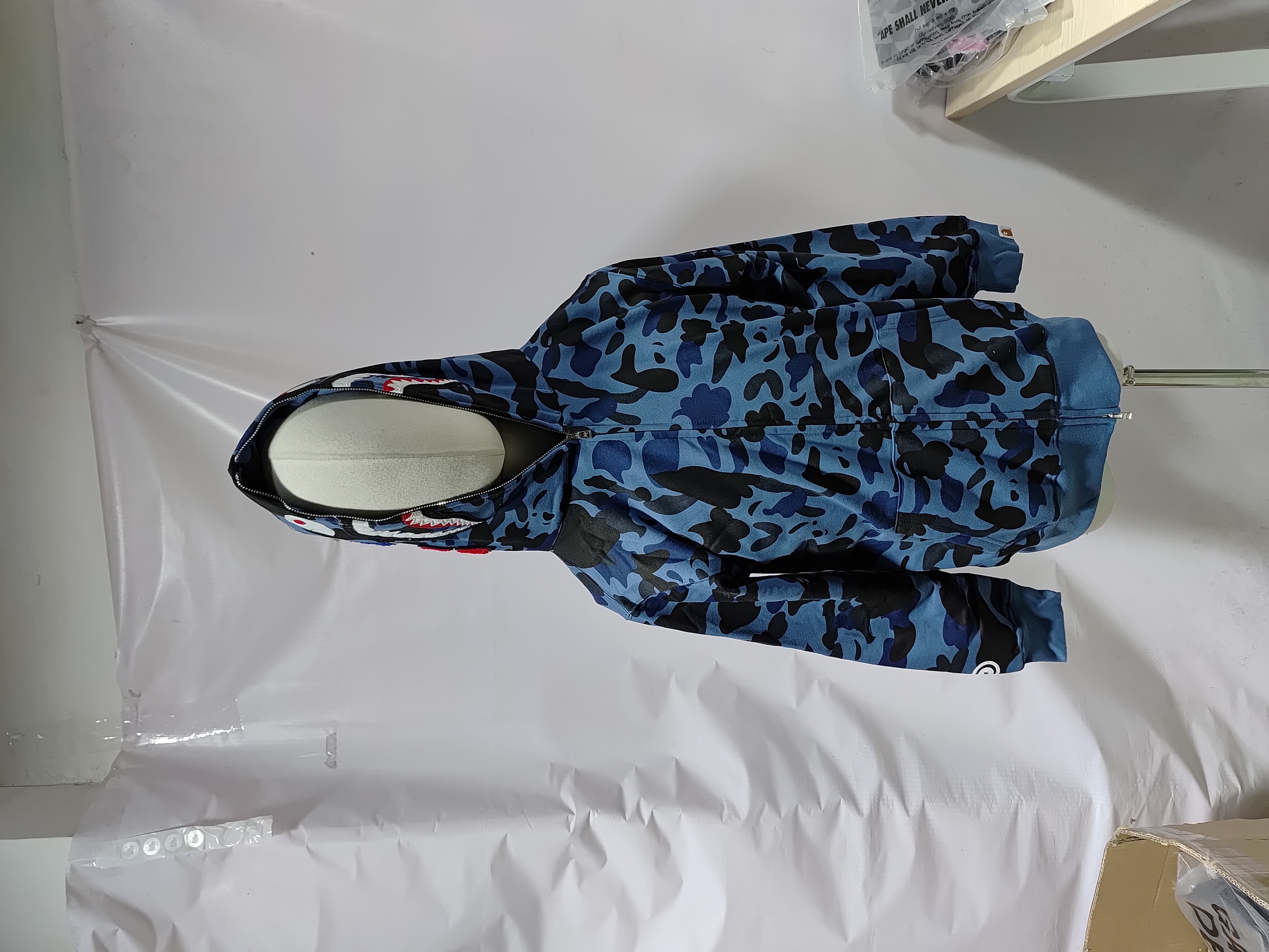 BAPE COLOR CAMO SHARK ZIP HOODIE NAVY 4580793329572 review Stockxkicks 01