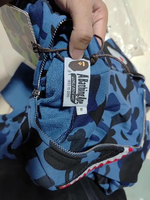 BAPE COLOR CAMO SHARK ZIP HOODIE NAVY 4580793329572 review 