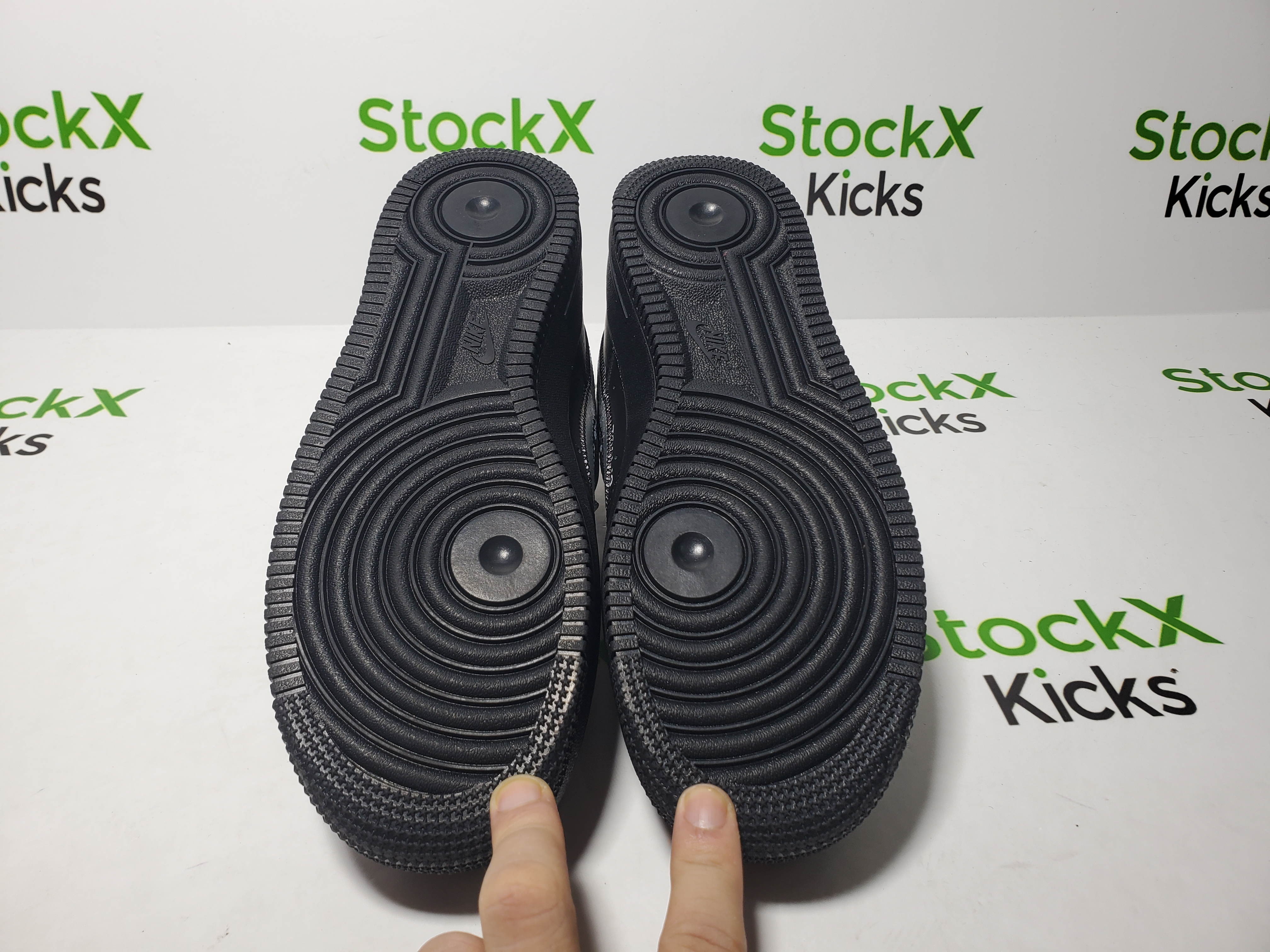 PK God Batch Nike Air Force 1 Low '07Virgil x MoMA (No Socks) AV5210-001 review Stockxkicks 05