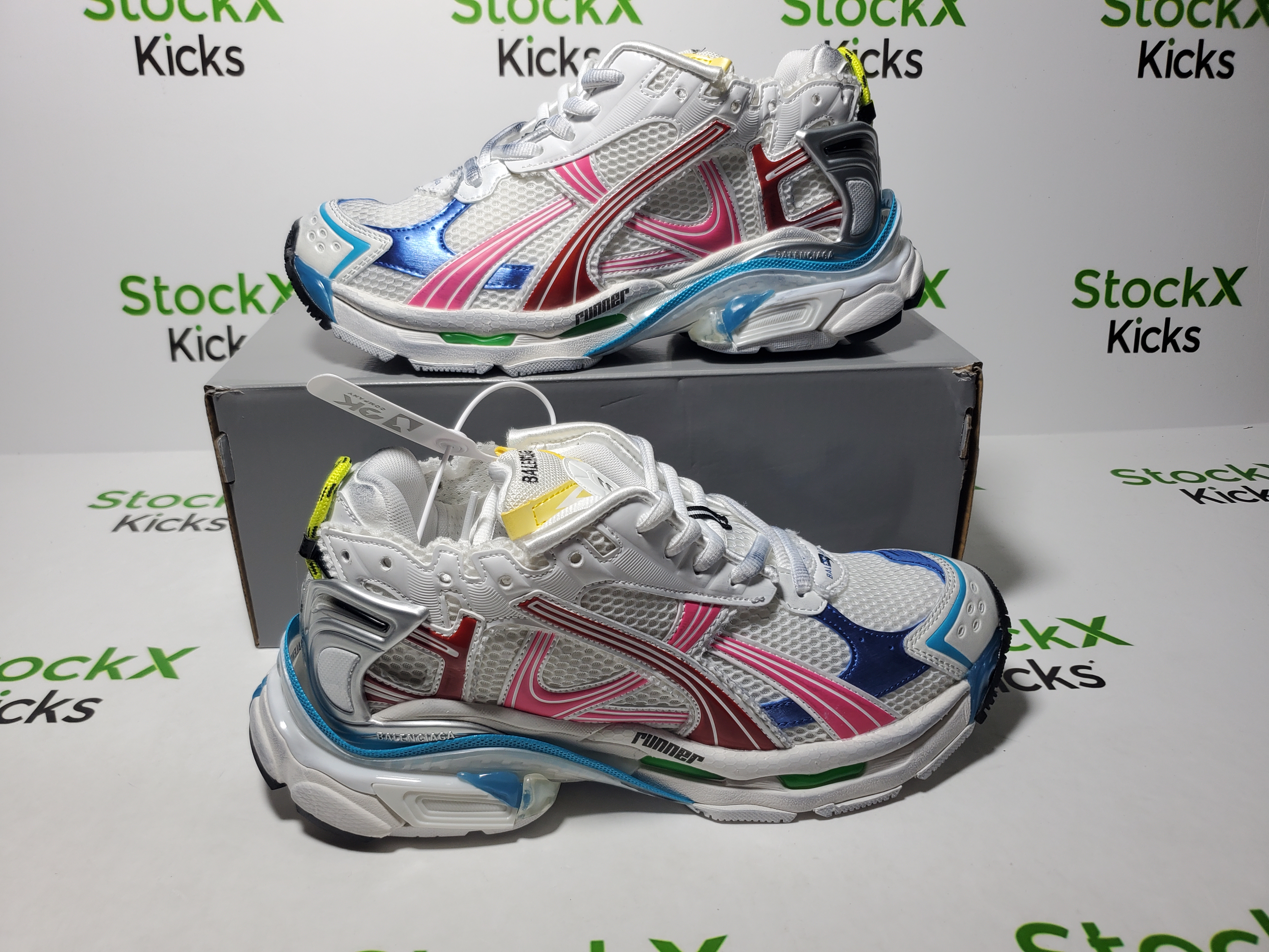 Balenciaga Runner White Multicolor 772774W3RBW9645 review Stockxkicks 01