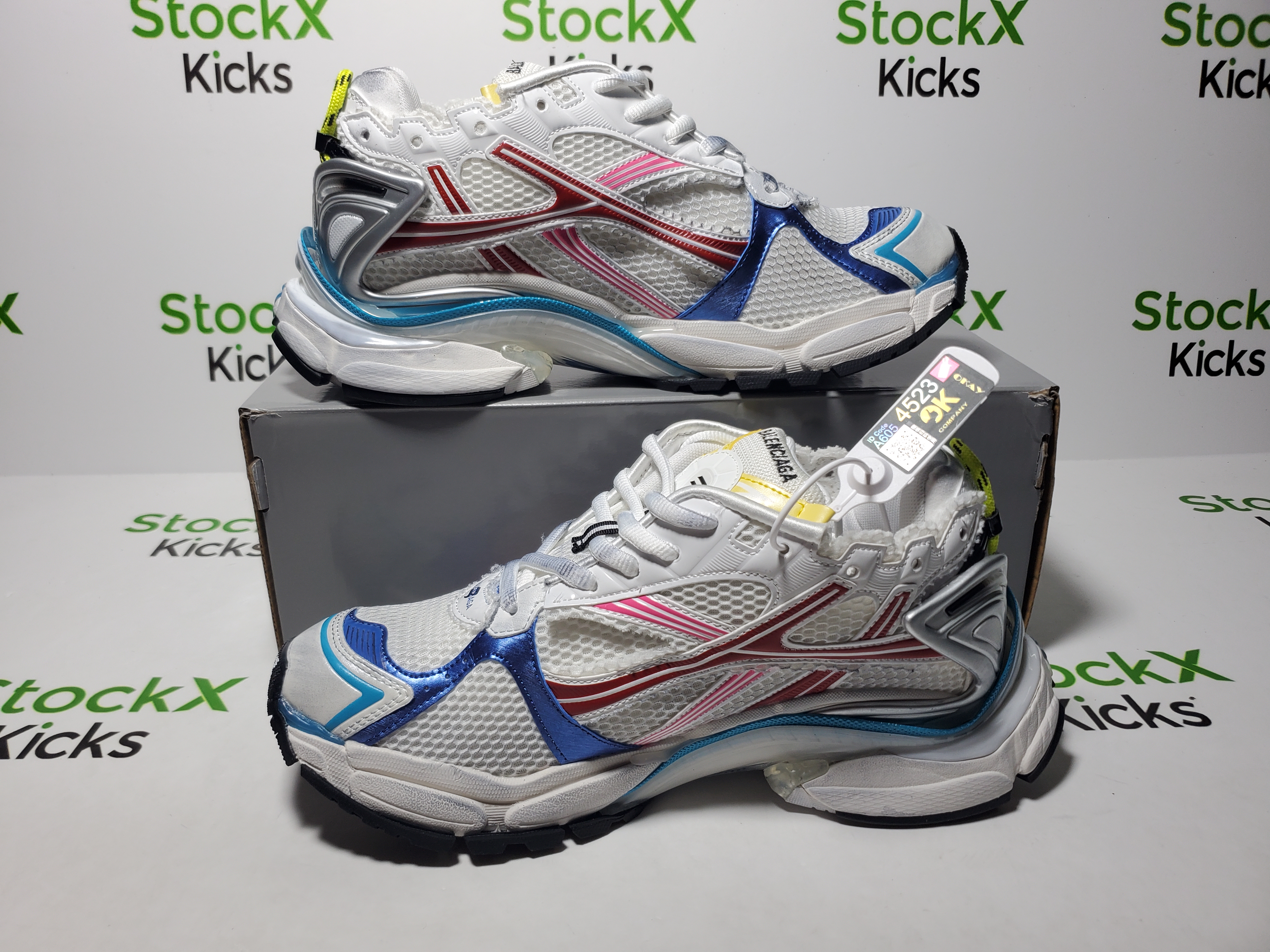 Balenciaga Runner White Multicolor 772774W3RBW9645 review Stockxkicks 02
