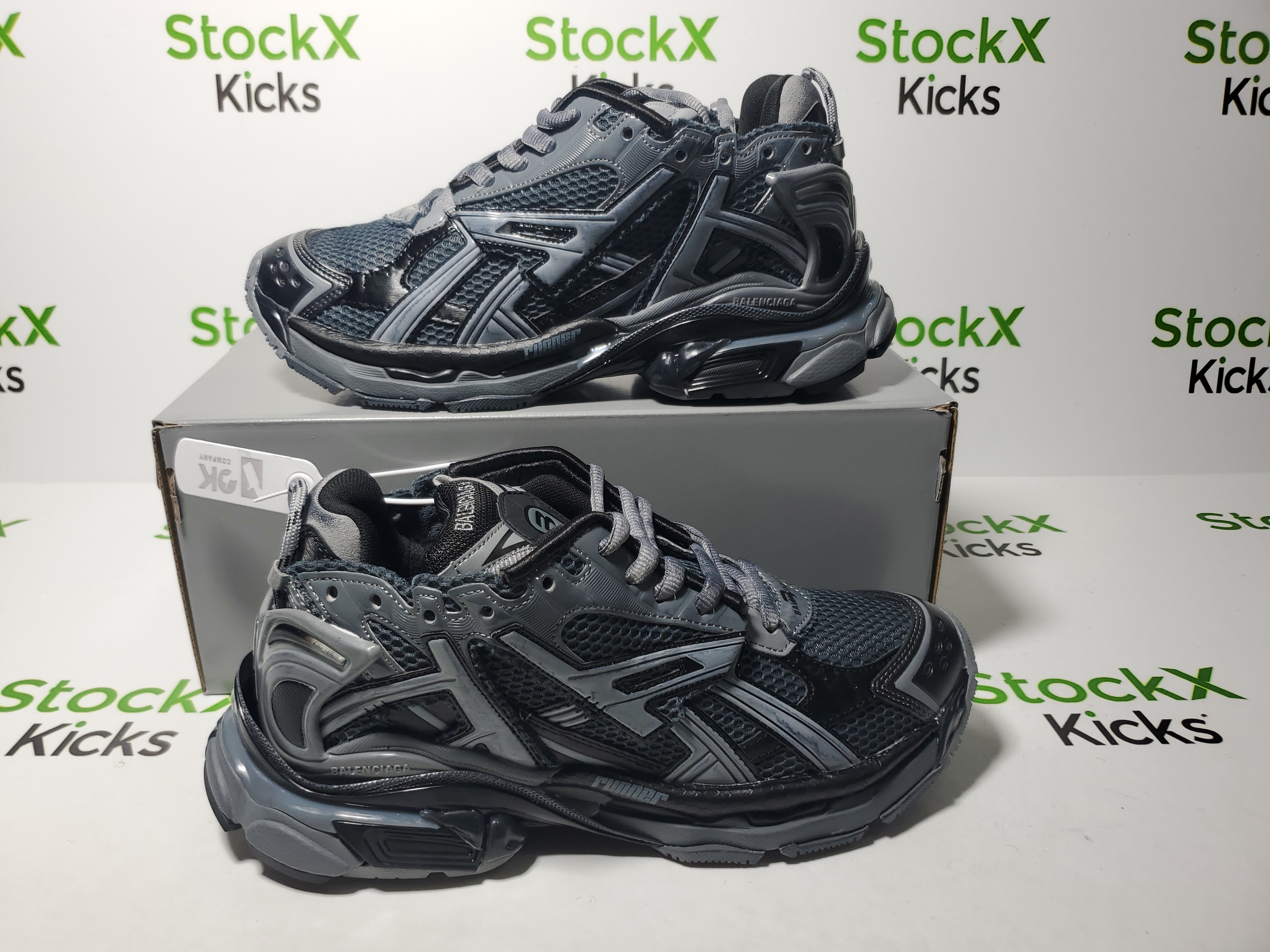 Balenciaga Runner All Black Gray 677402 W3RB2 1515 review Stockxkicks 01