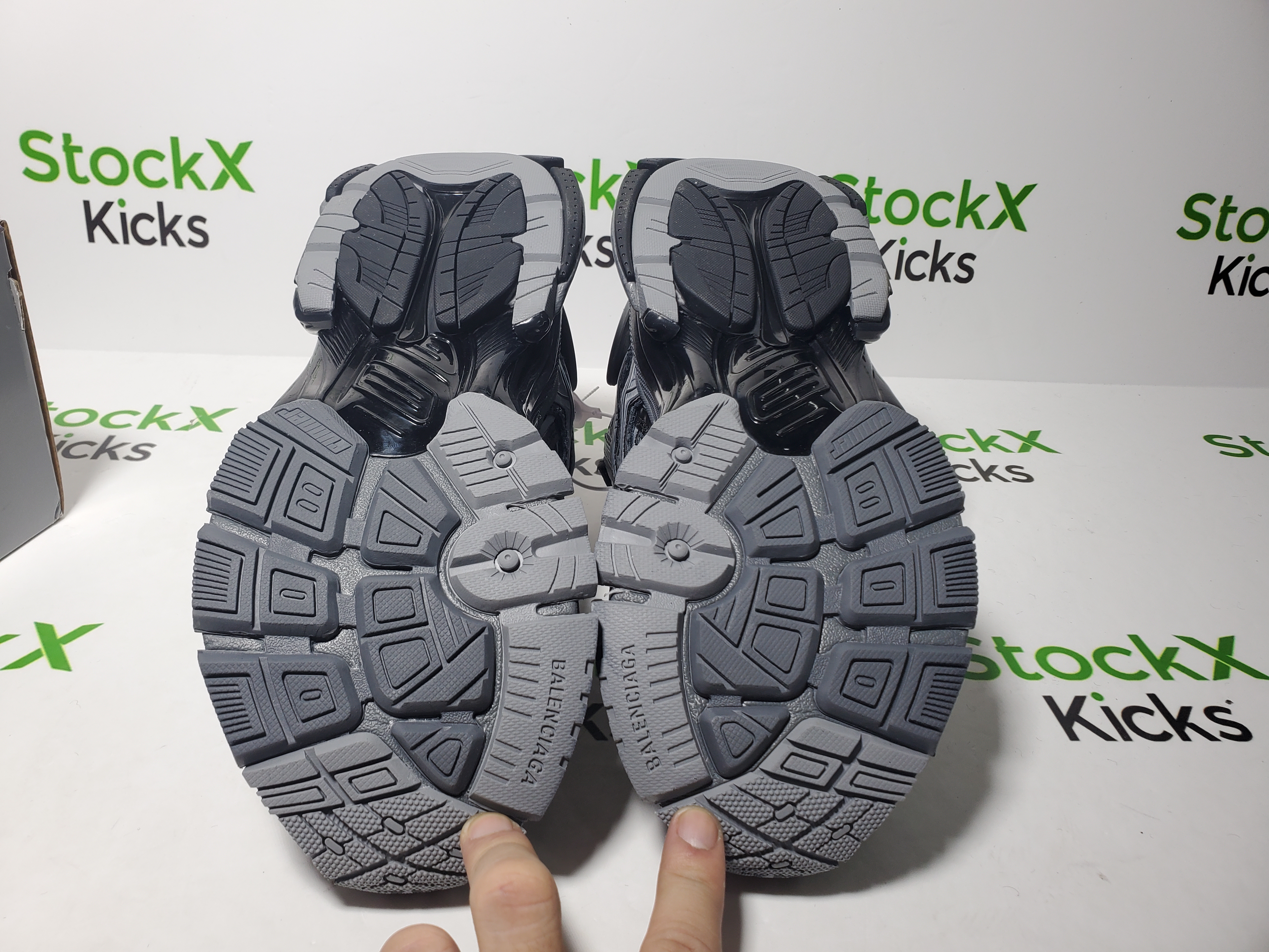 Balenciaga Runner All Black Gray 677402 W3RB2 1515 review Stockxkicks 05