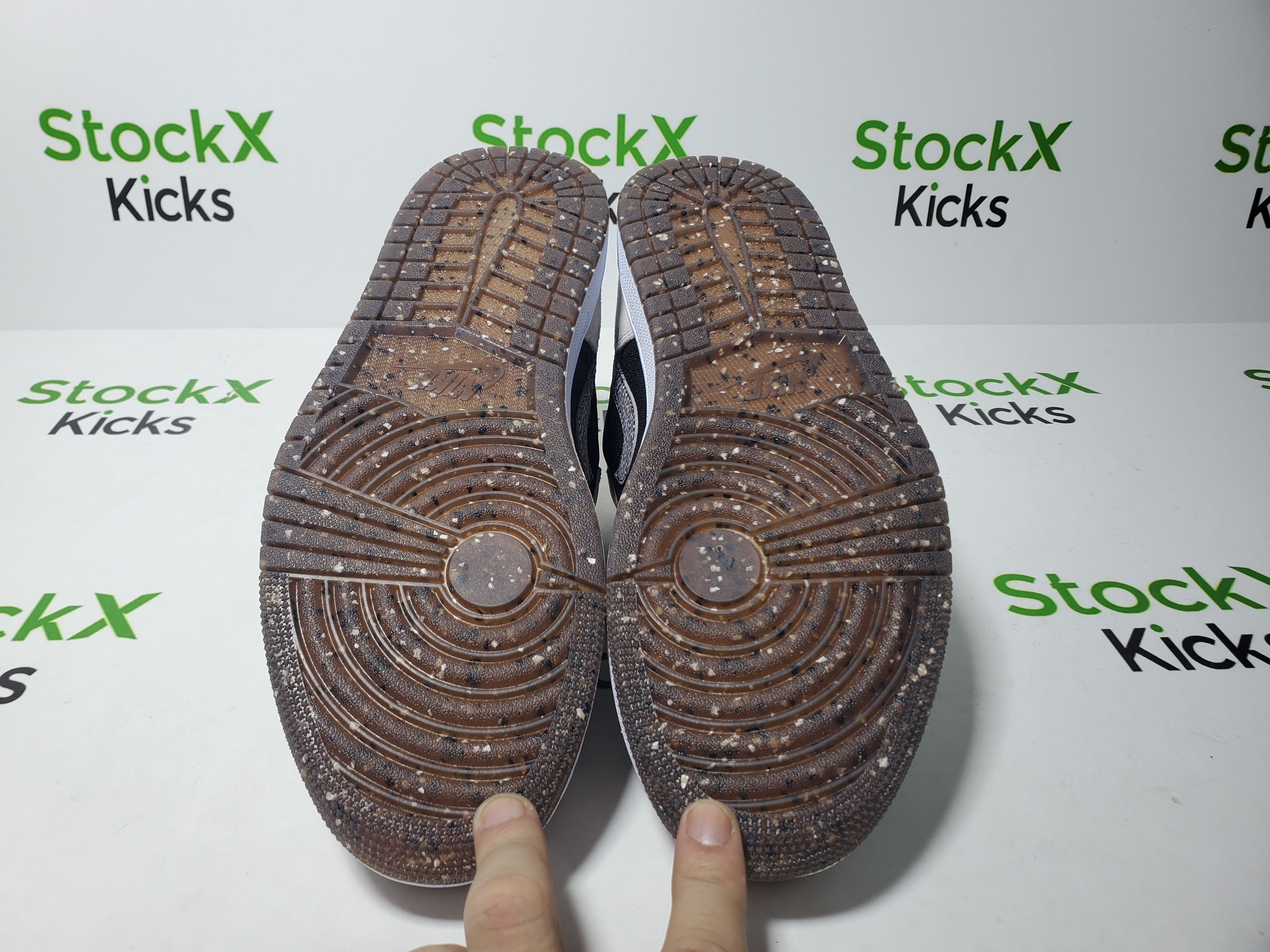 LJR Batch Air Jordan 1 Low SE Crater Black Grey DM4657-001 review Stockxkicks 05