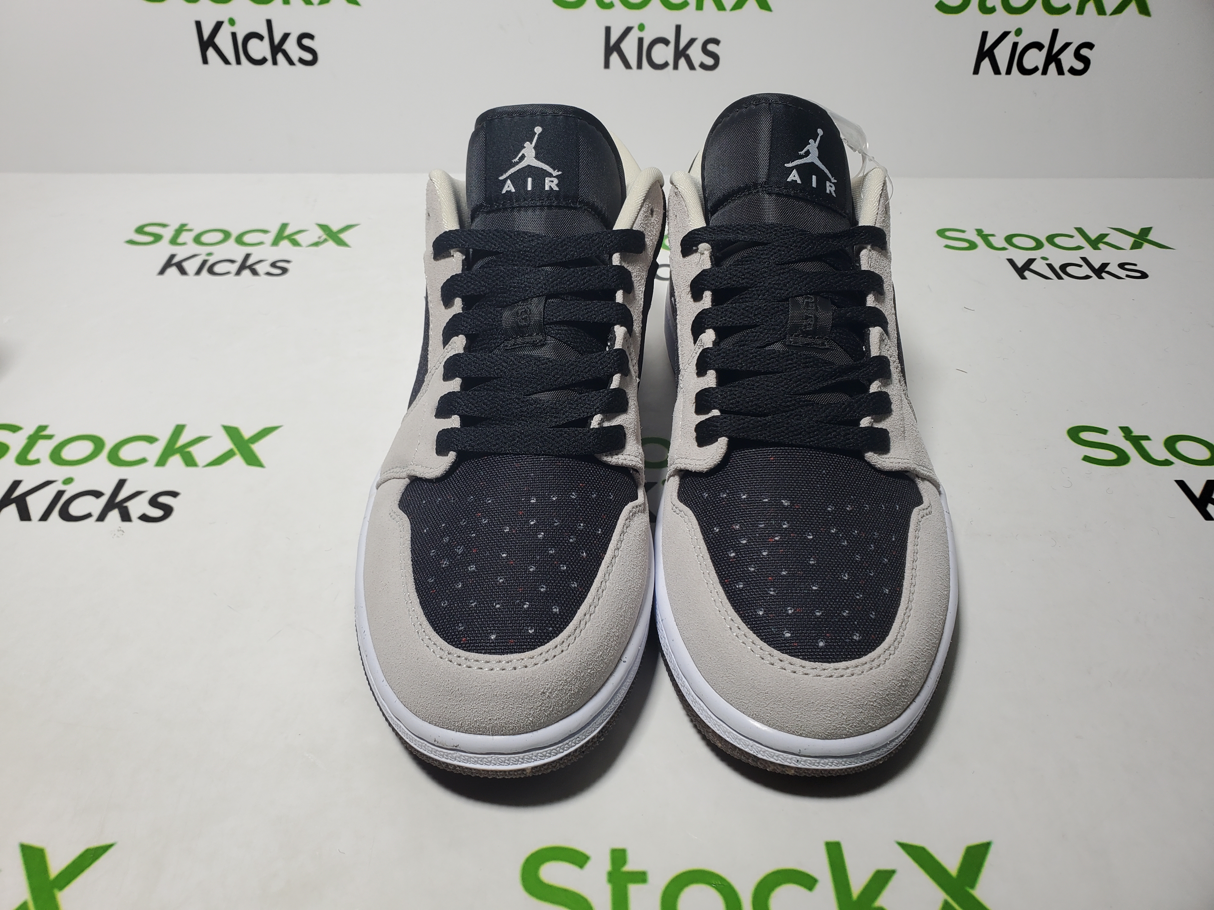 LJR Batch Air Jordan 1 Low SE Crater Black Grey DM4657-001 review Stockxkicks 04