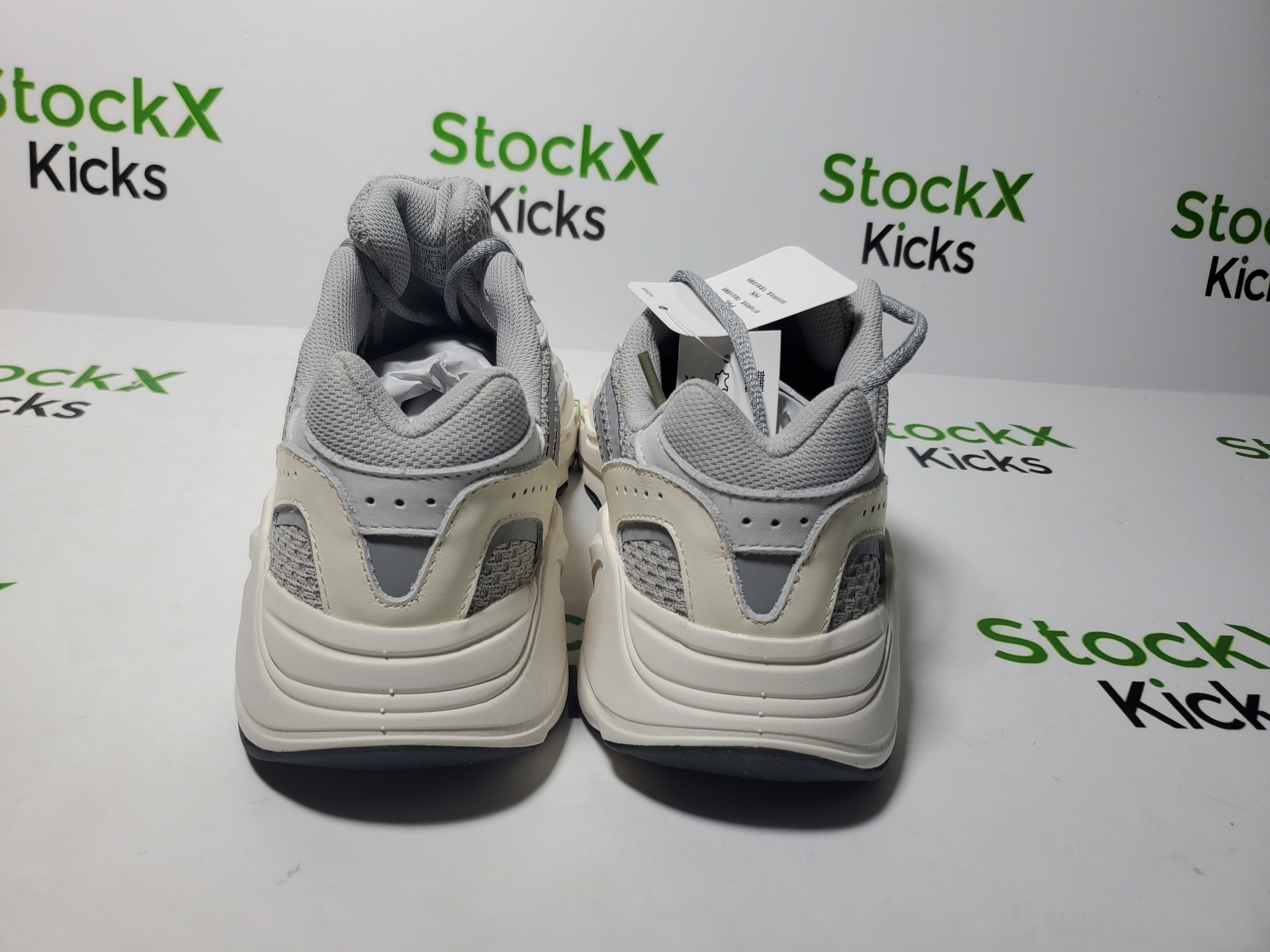 LJR Batch Yeezy Boost 700 V2 “Static” EF2829 review Stockxkicks 03