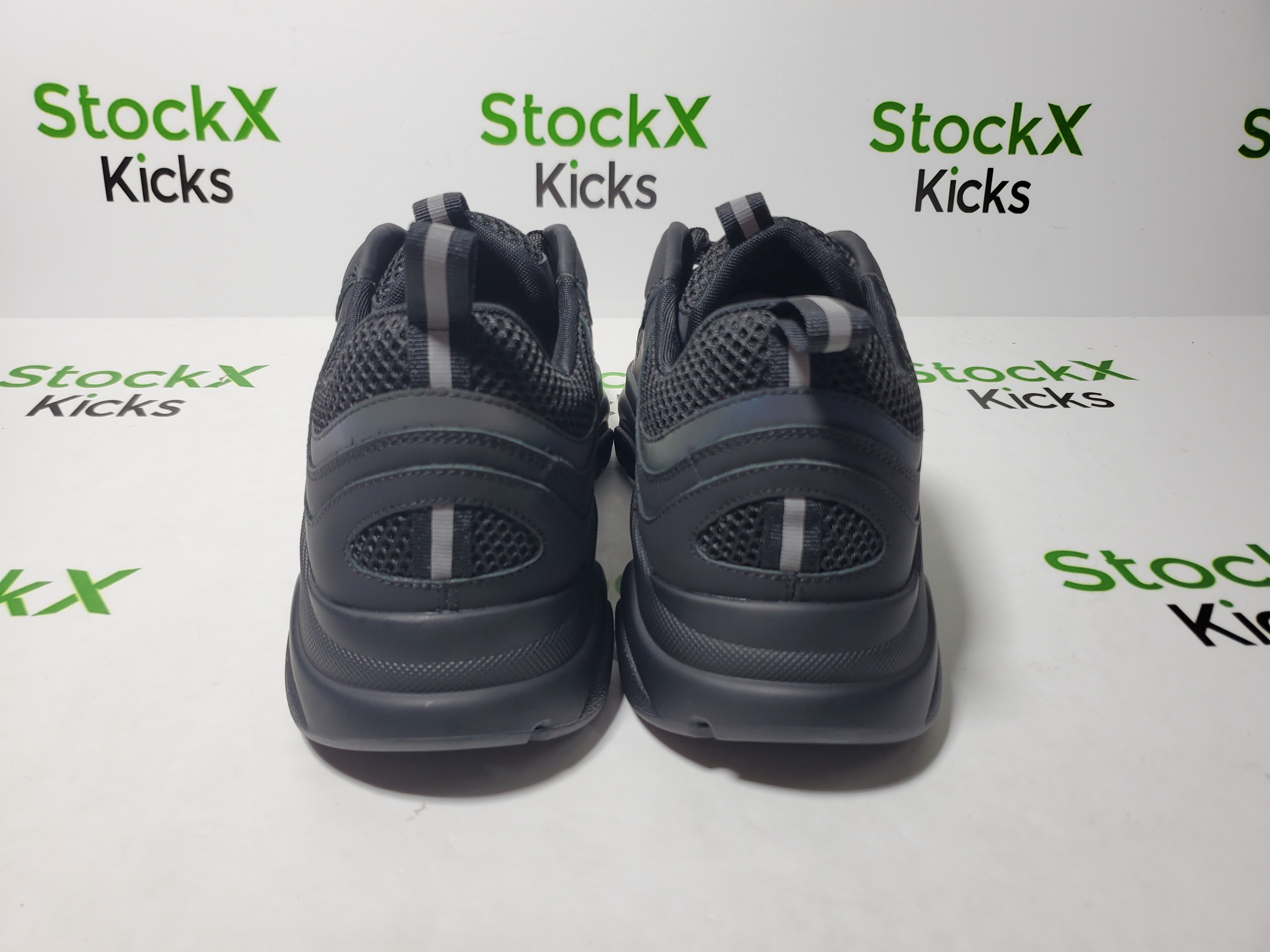 Dior B22 Sneakers Black Laser CK240809 review Stockxkicks 03