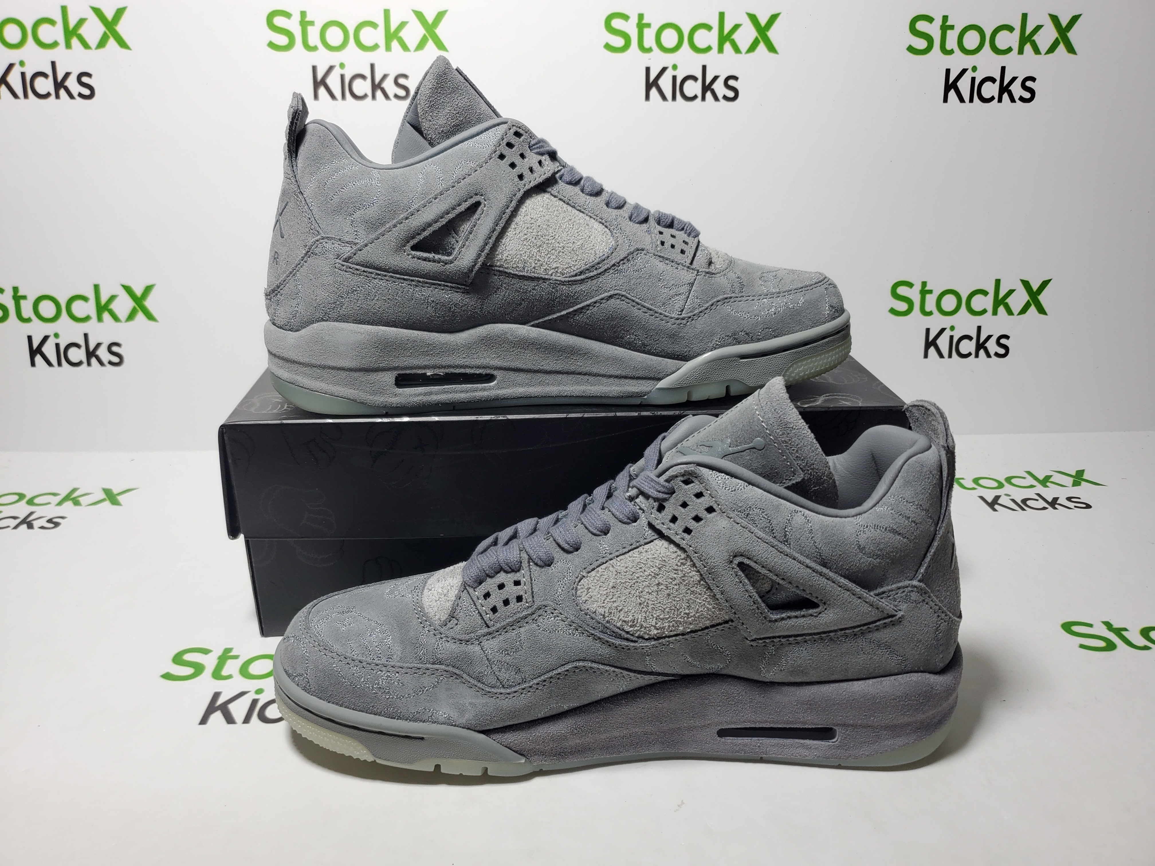 PK God Batch Air Jordan 4 Retro Kaws  930155-003 review Stockxkicks 02