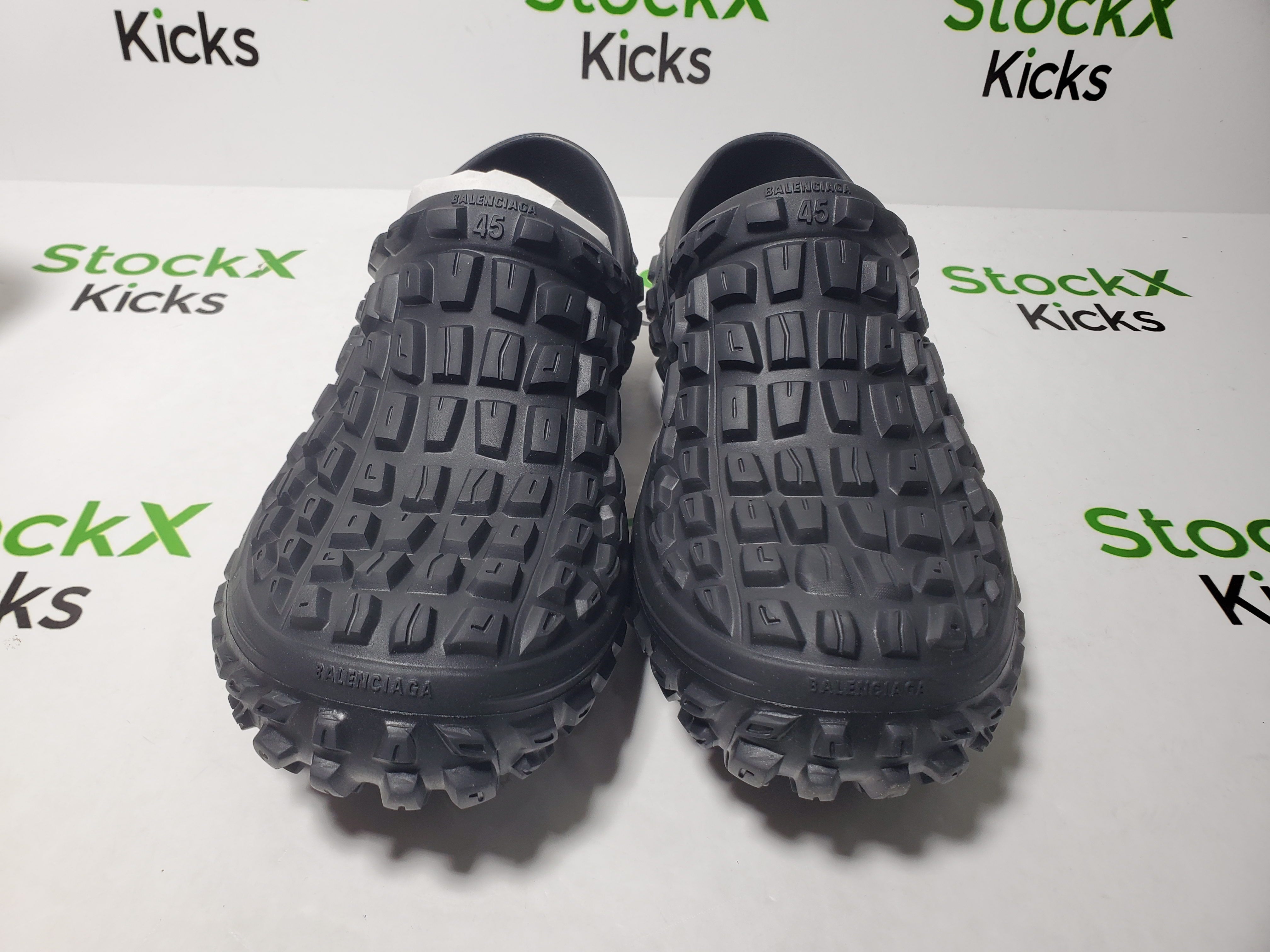 Balenciaga Defender Black 735250 W3CV2 1000 review Stockxkicks 04