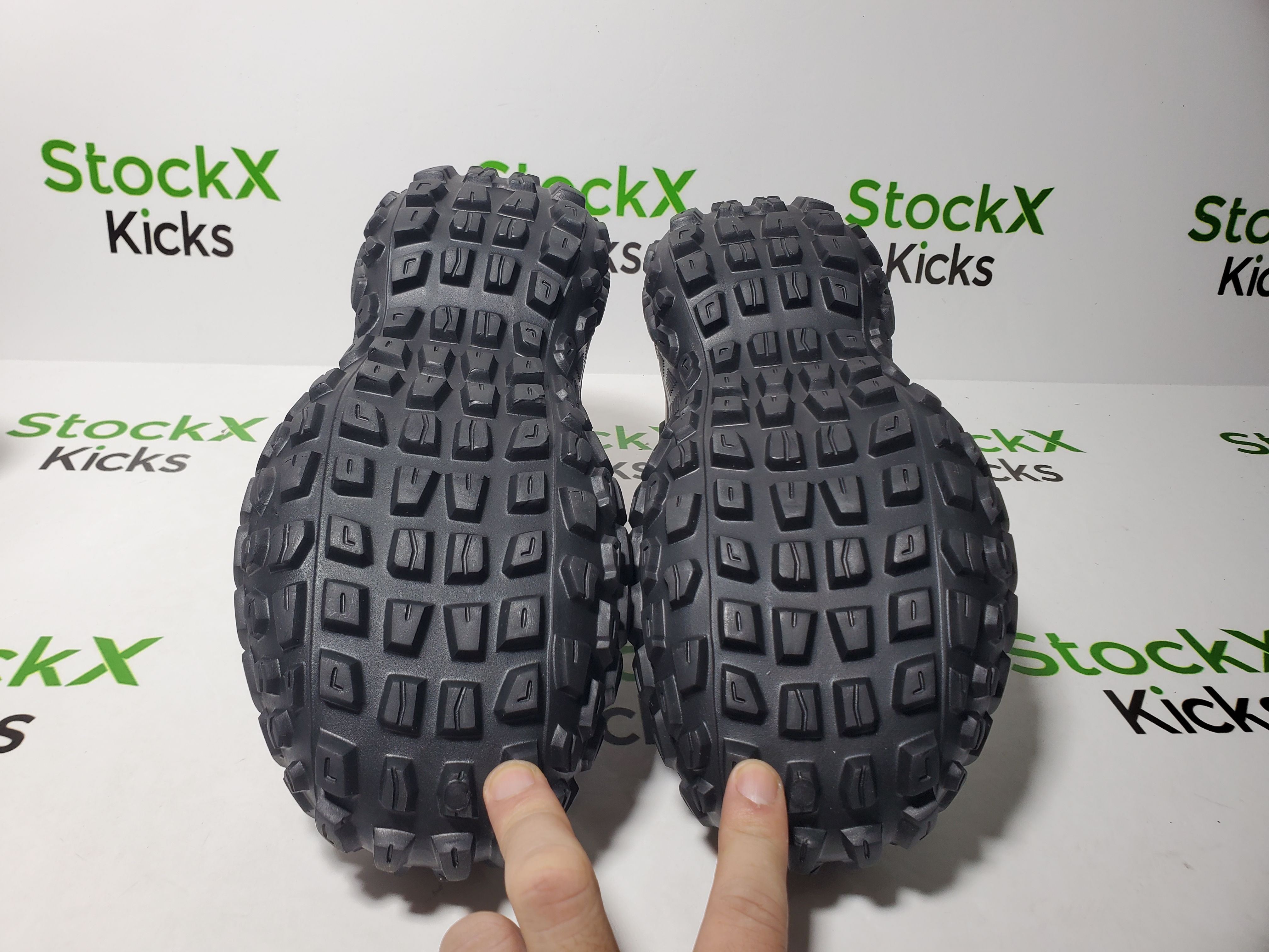 Balenciaga Defender Black 735250 W3CV2 1000 review Stockxkicks 05