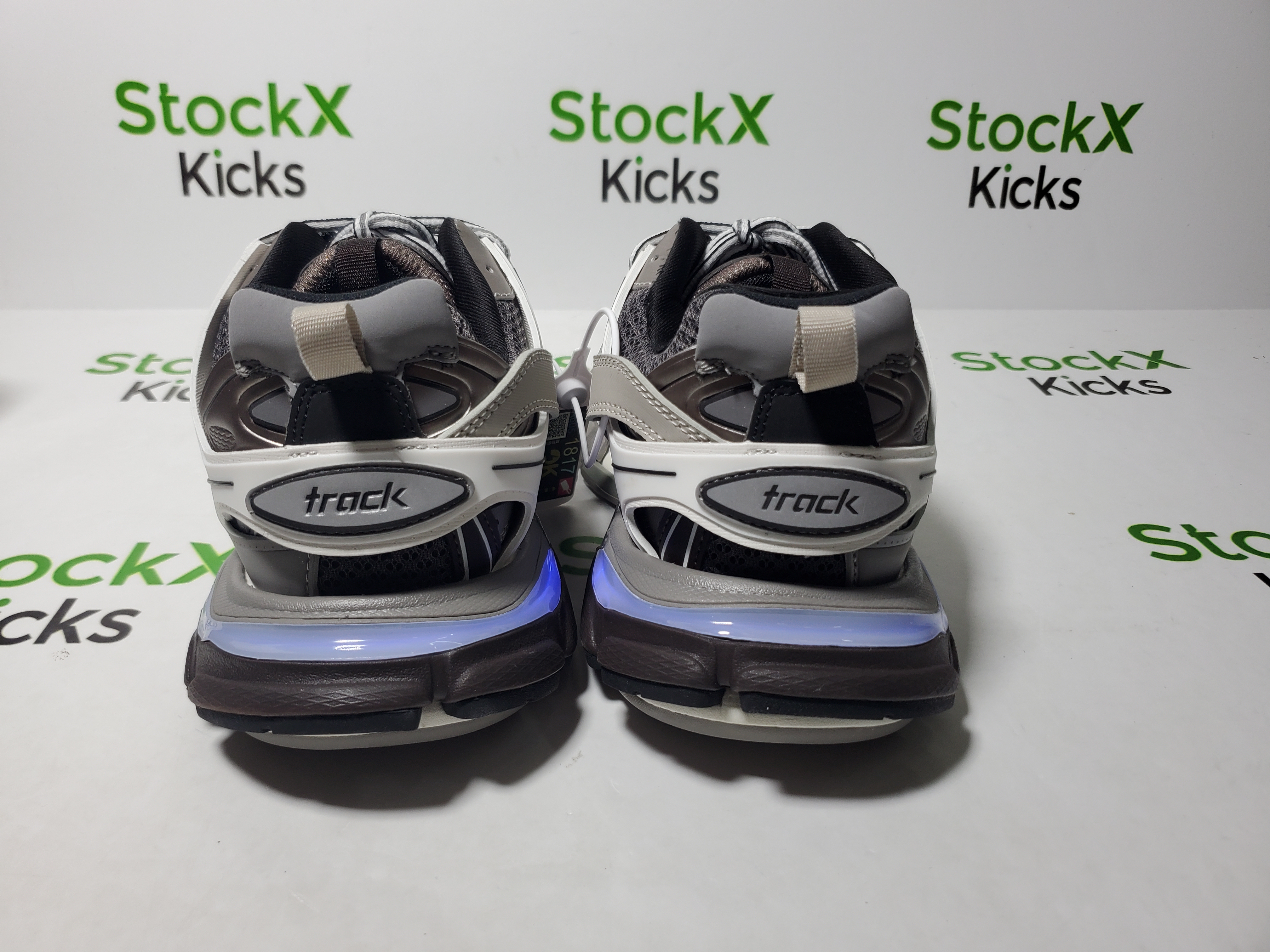 Balenciaga Track Tess S.Grey (LED) 555032 W1GB7 1214 review Stockxkicks 03