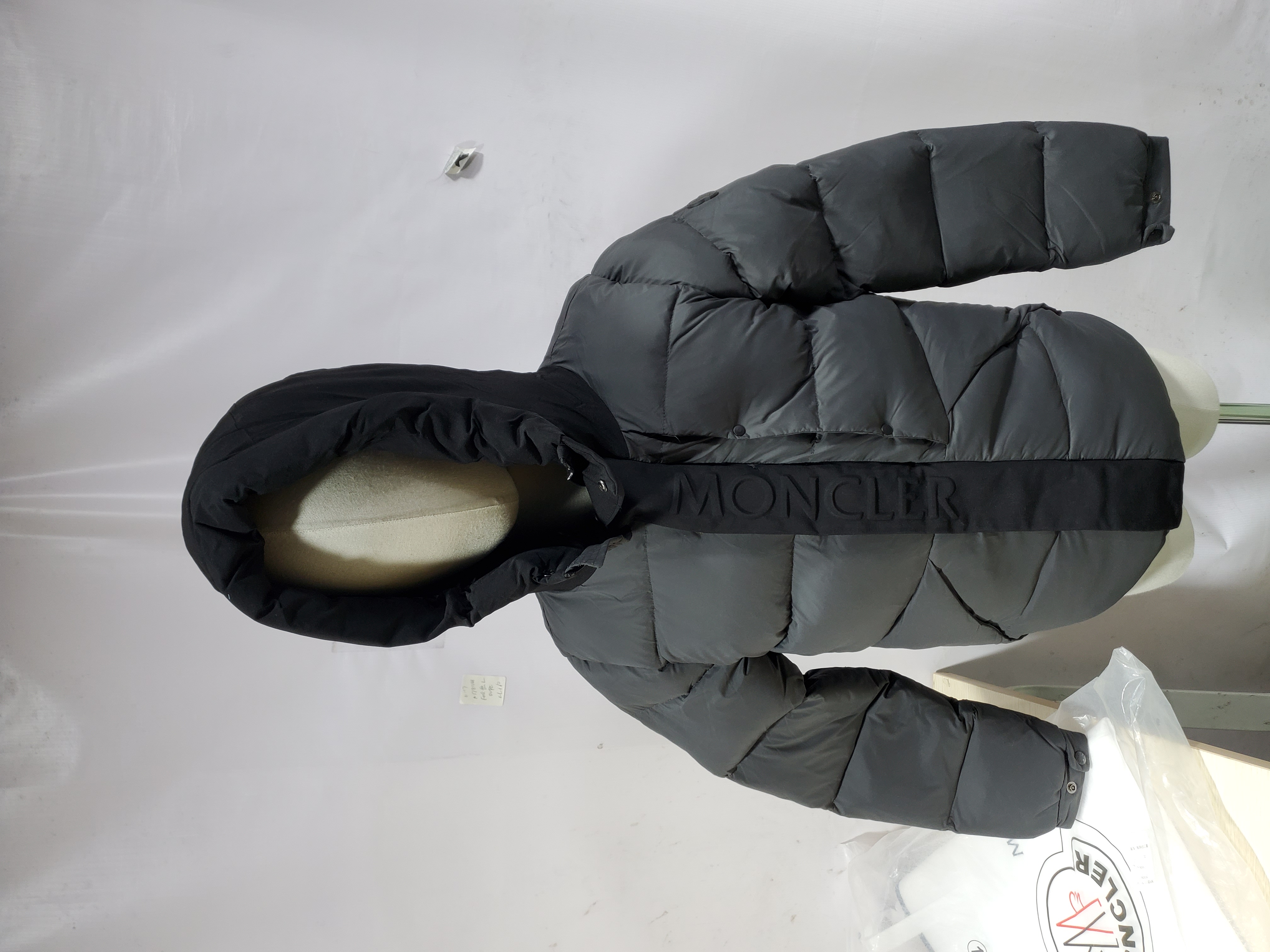 Moncler Dincer padded Down Jacket YZ MM039 review Stockxkicks 01