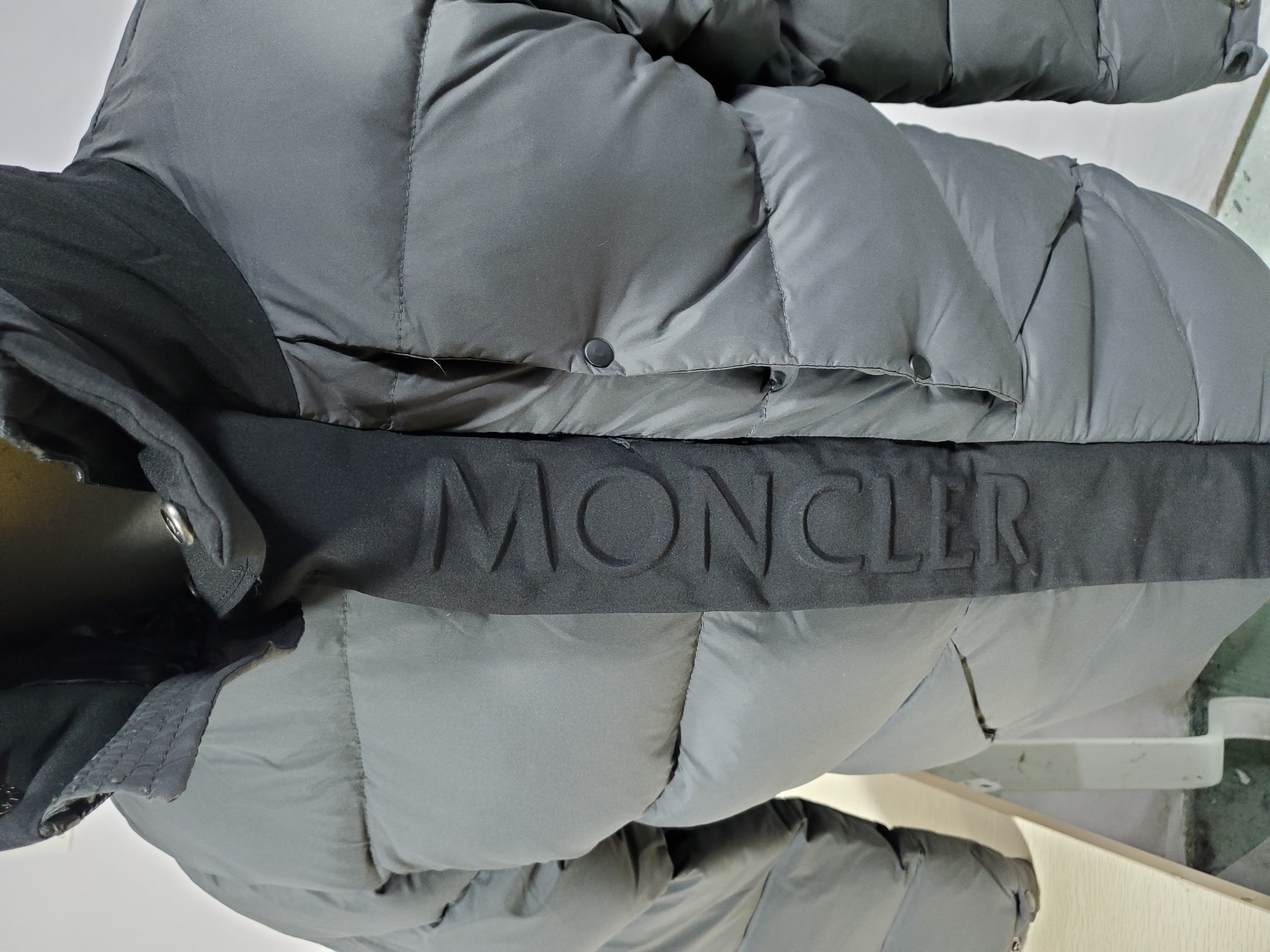 Moncler Dincer padded Down Jacket YZ MM039 review Stockxkicks 02