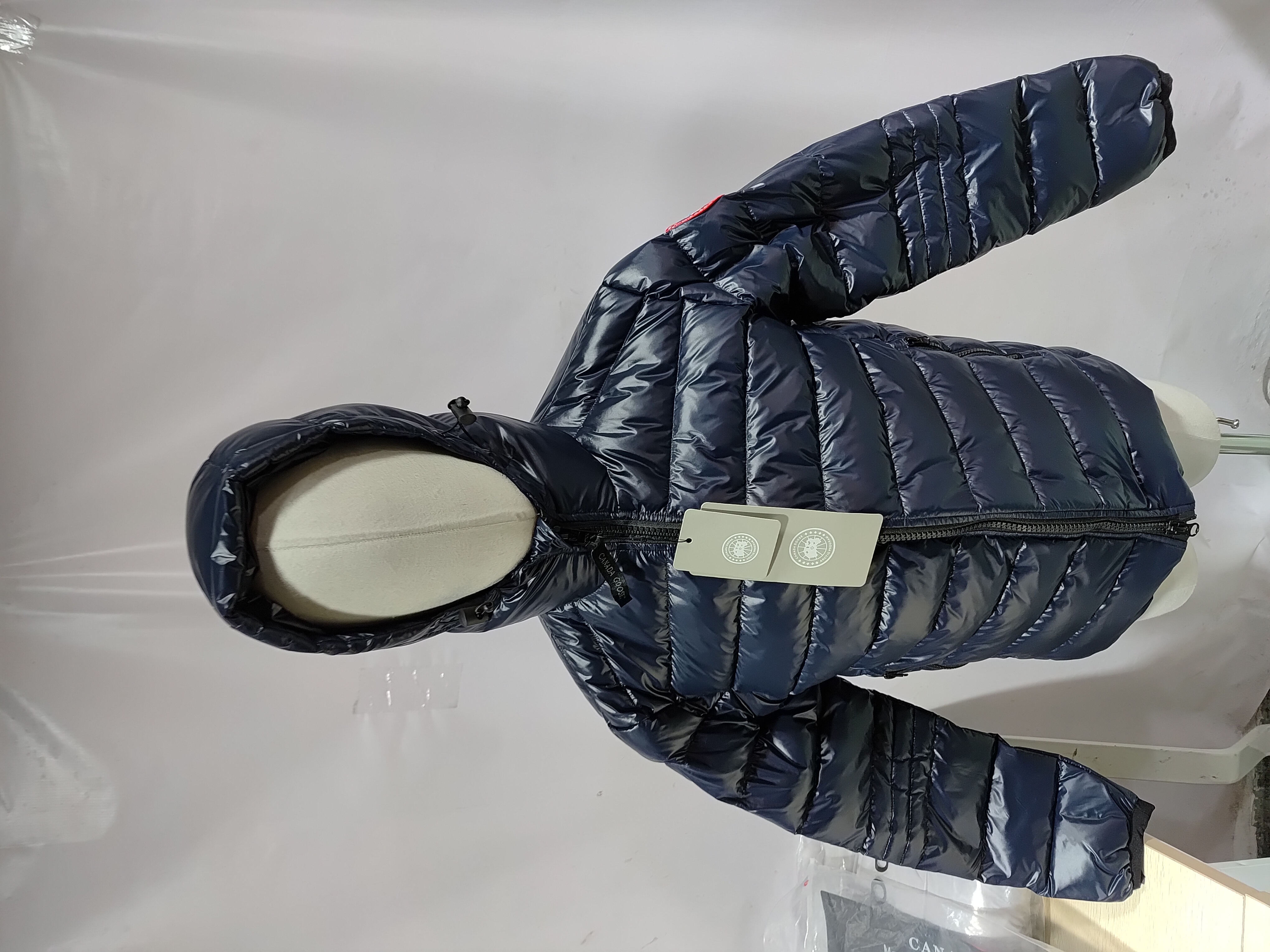 Canada Goose Crofton Slim-Fit Recycled Nylon-Ripstop Hooded Down Jacket Dark Blue review Stockxkicks 02