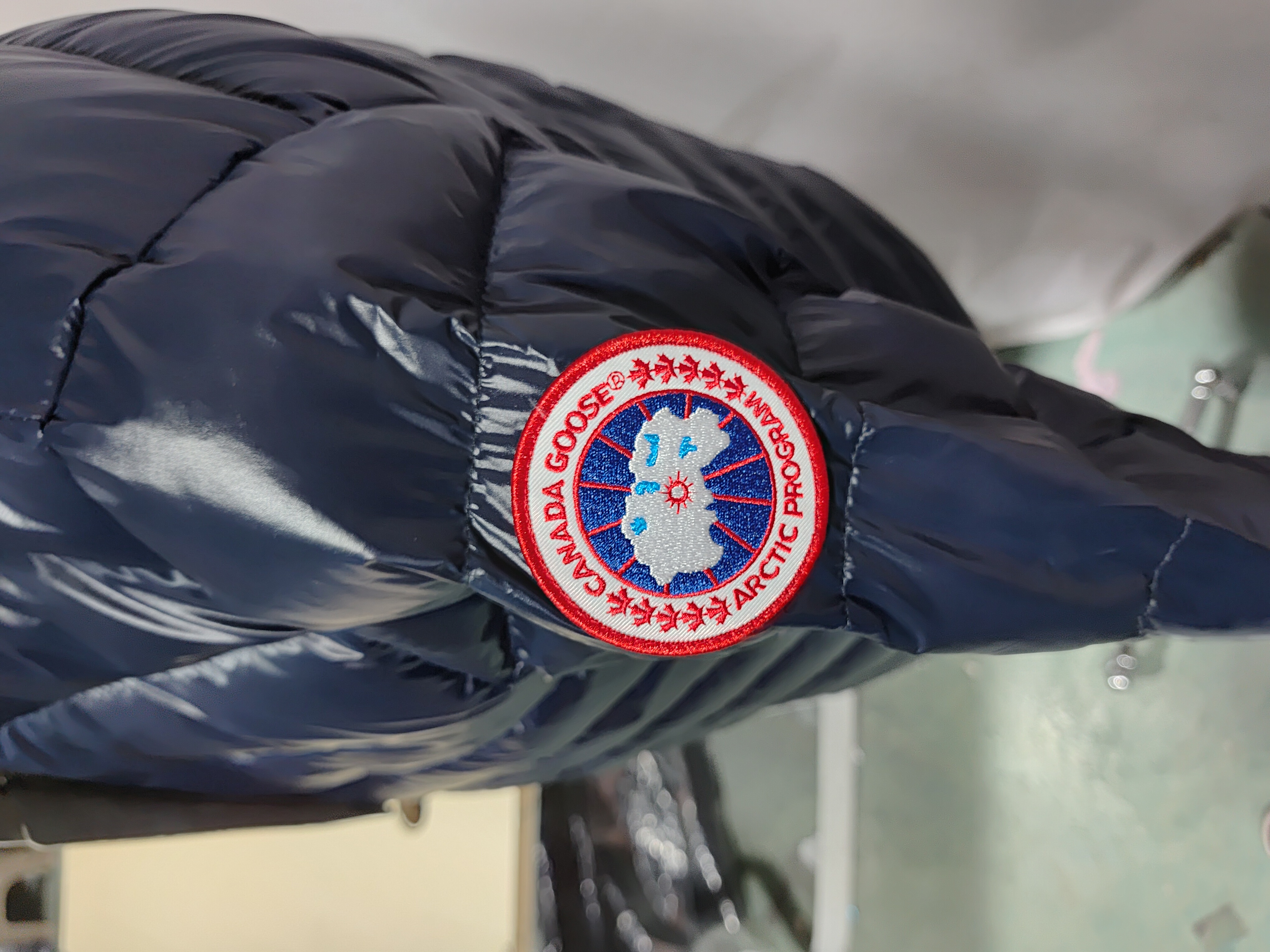 Canada Goose Crofton Slim-Fit Recycled Nylon-Ripstop Hooded Down Jacket Dark Blue review Stockxkicks 01