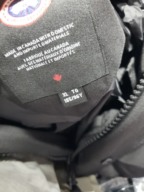 Canada Goose Heren Macmillan Parka Black Down Jacket Red Label review 