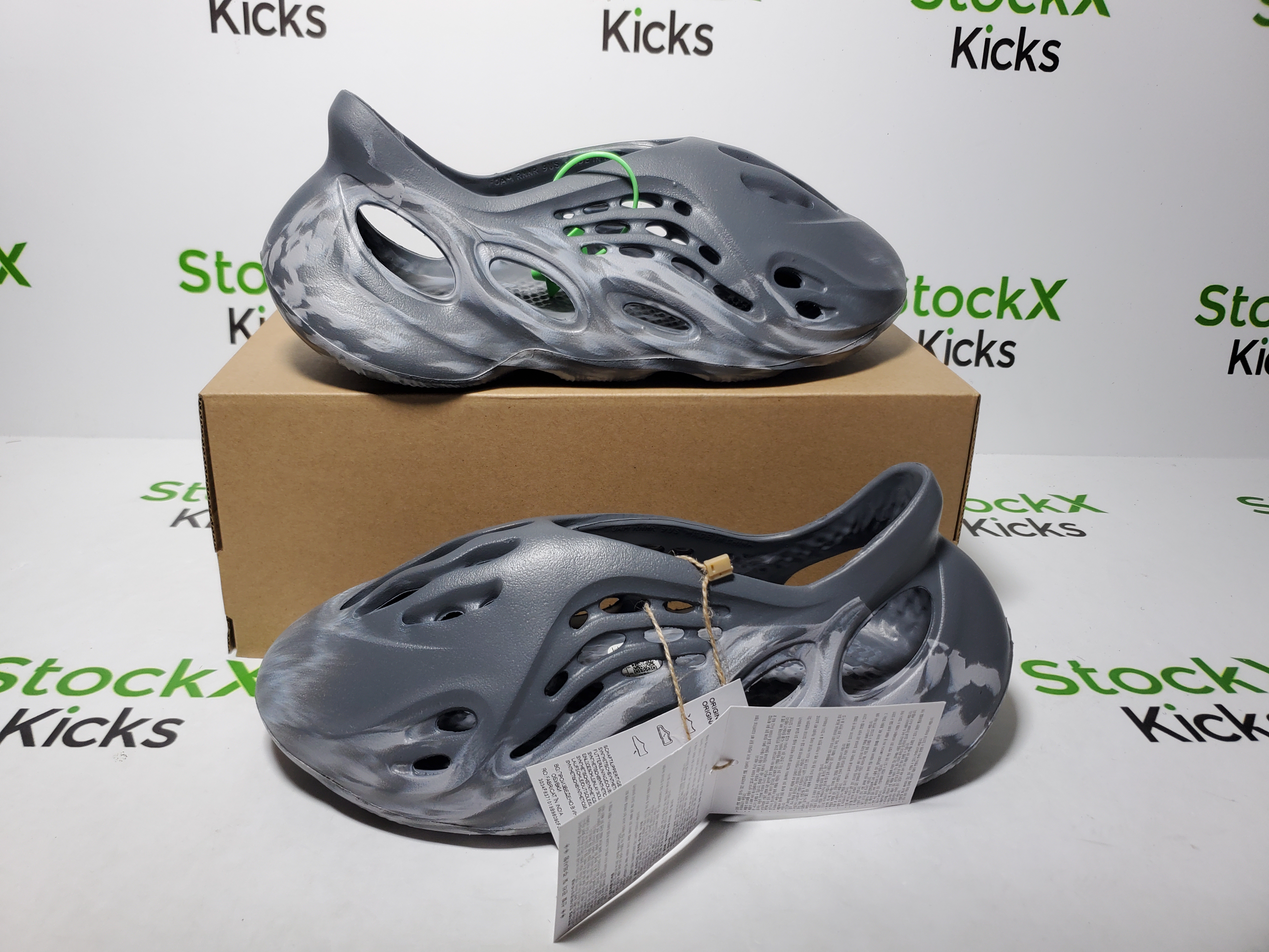 PK God Batch adidas Yeezy Foam RNR MX Granite IE4931 review Stockicks 02