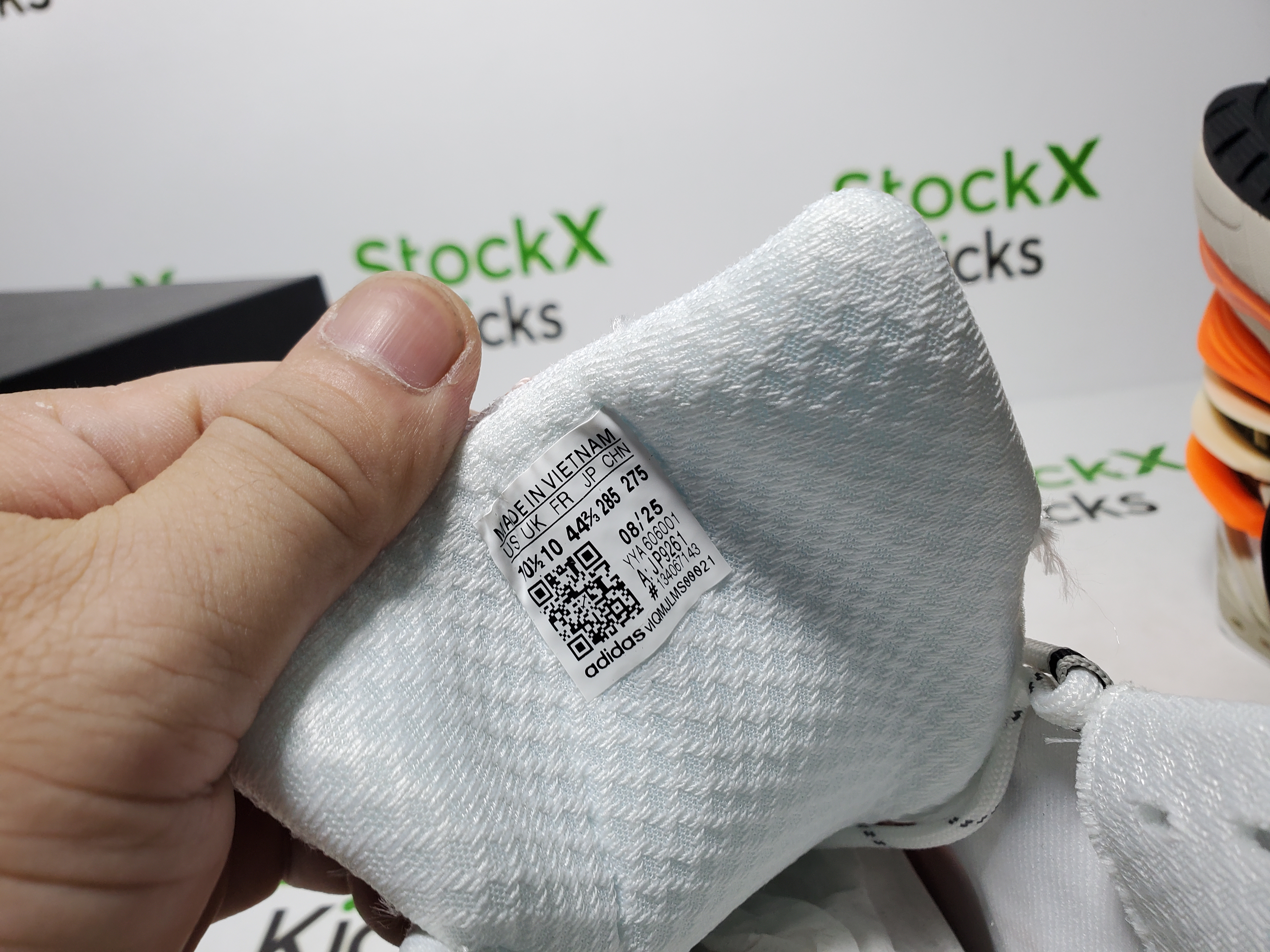 Adidas Adistar Jellyfish Pharrell Williams Focus Olive Orange JP9261 review Stockicks 06