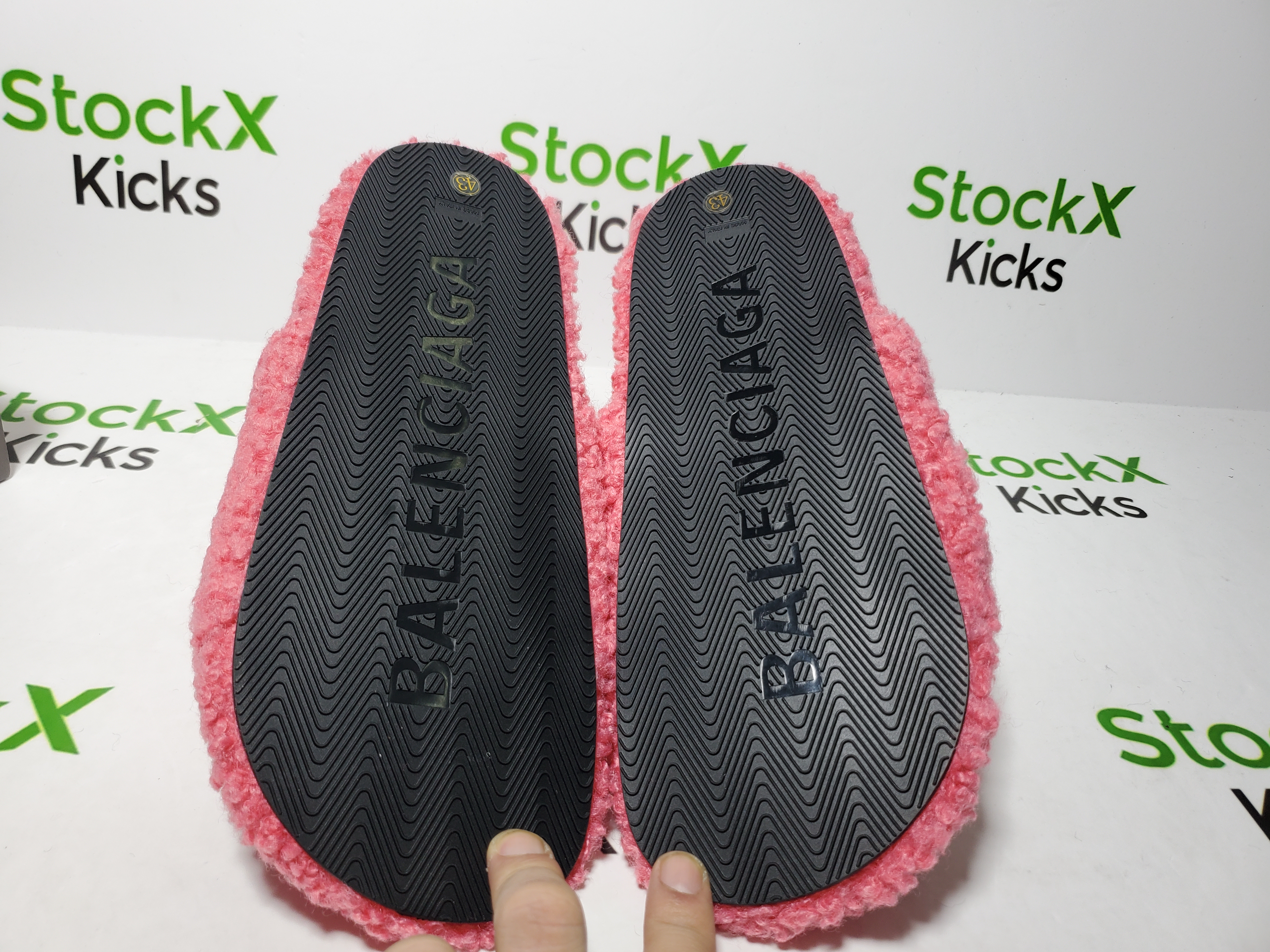 Balenciaga Furry Slide Pink CK 654261WBDZ05096（QC needs at least 5 days or more） review Stockicks 05