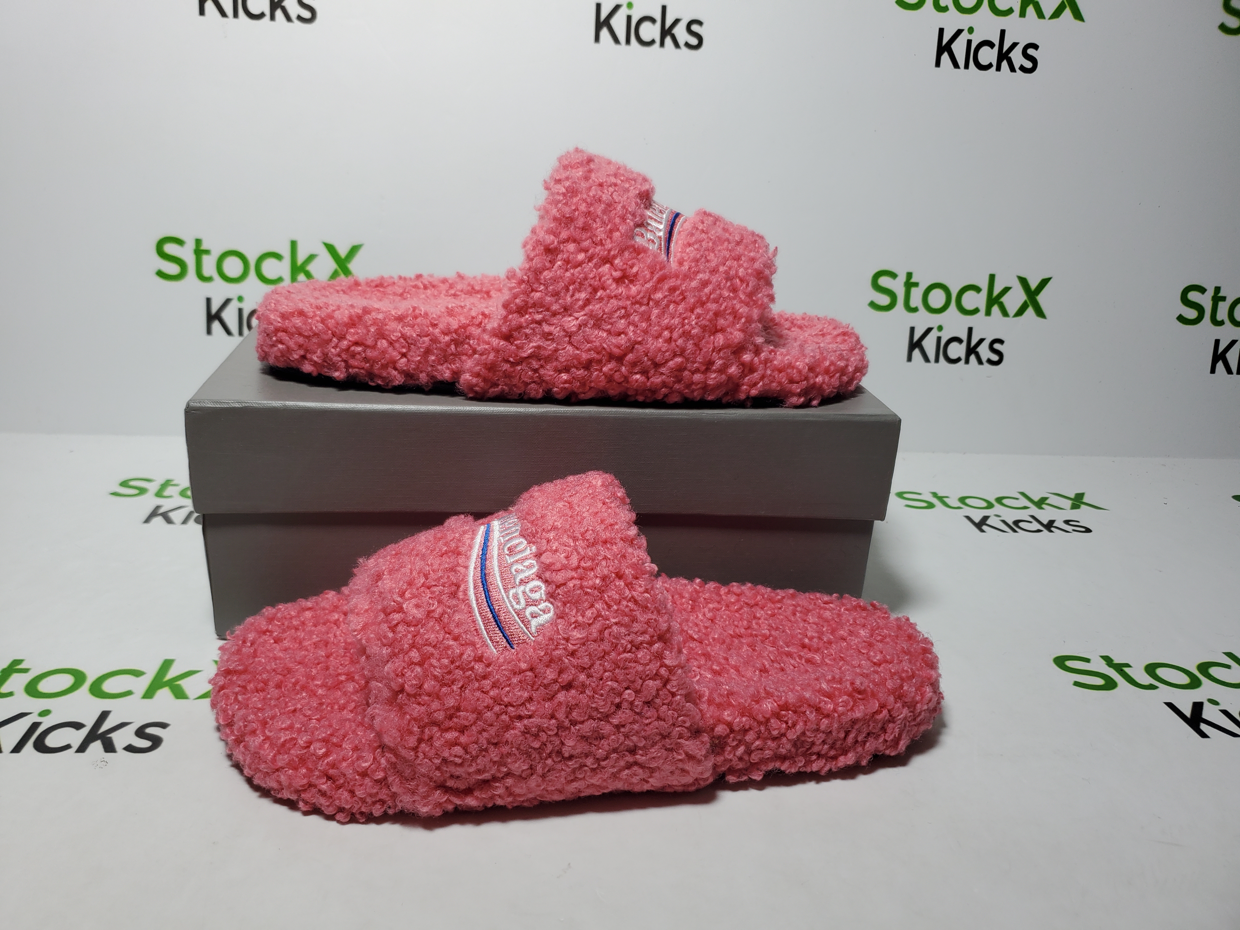 Balenciaga Furry Slide Pink CK 654261WBDZ05096（QC needs at least 5 days or more） review Stockicks 01
