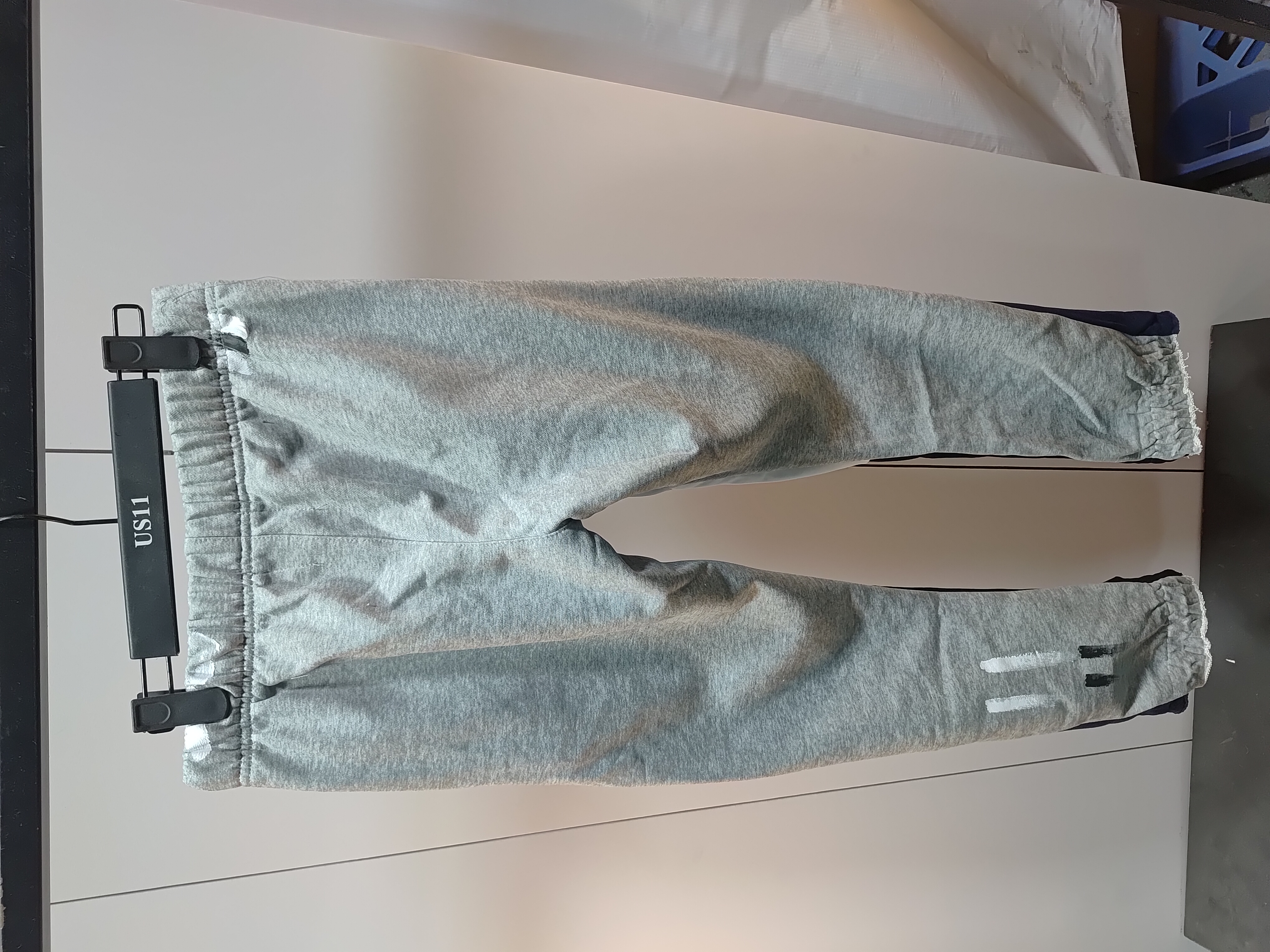 Gallery Dept. Painted Flare Sweat Pants Heather Grey review Stockicks 04