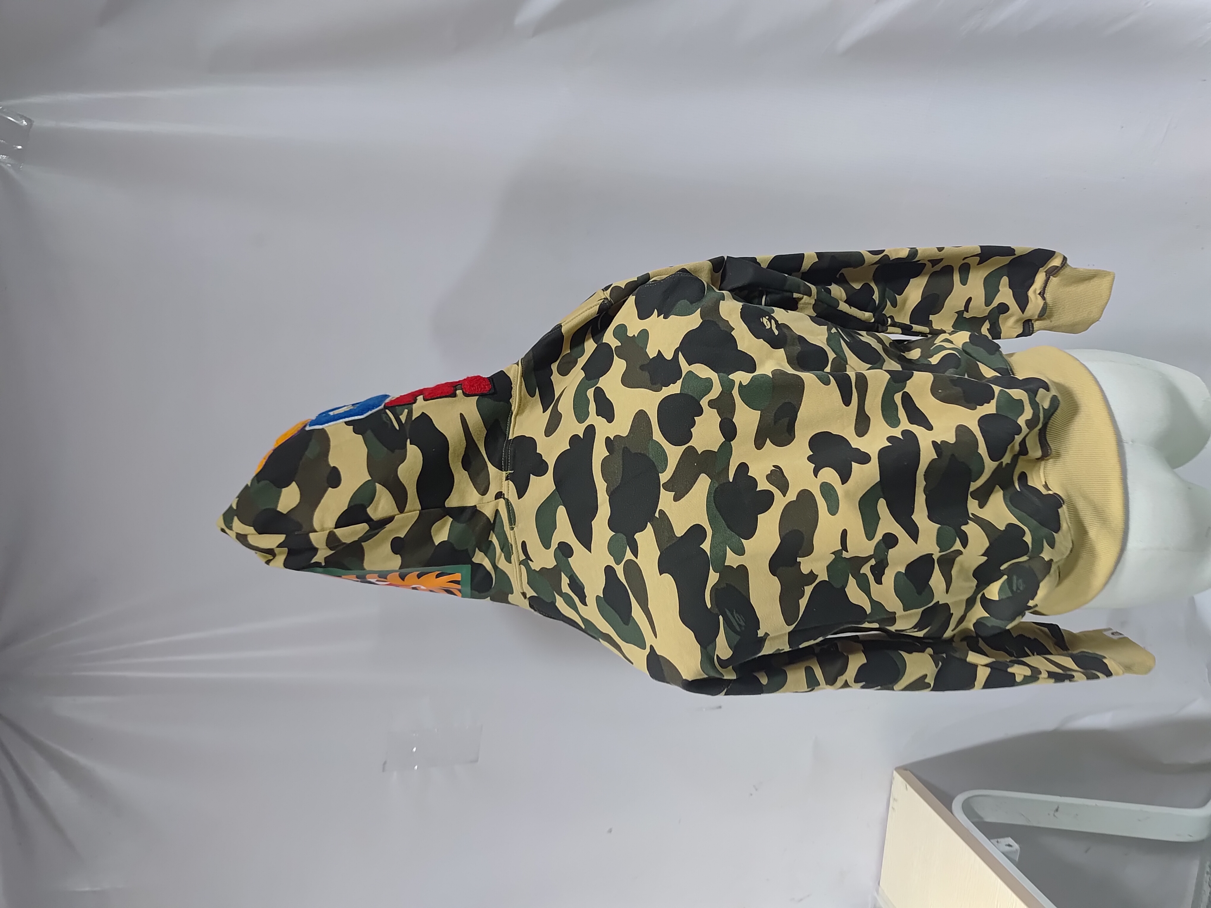 BAPE Cloro Camo Shark Full Zip Hoodie Yellow FW18 review Stockicks 04