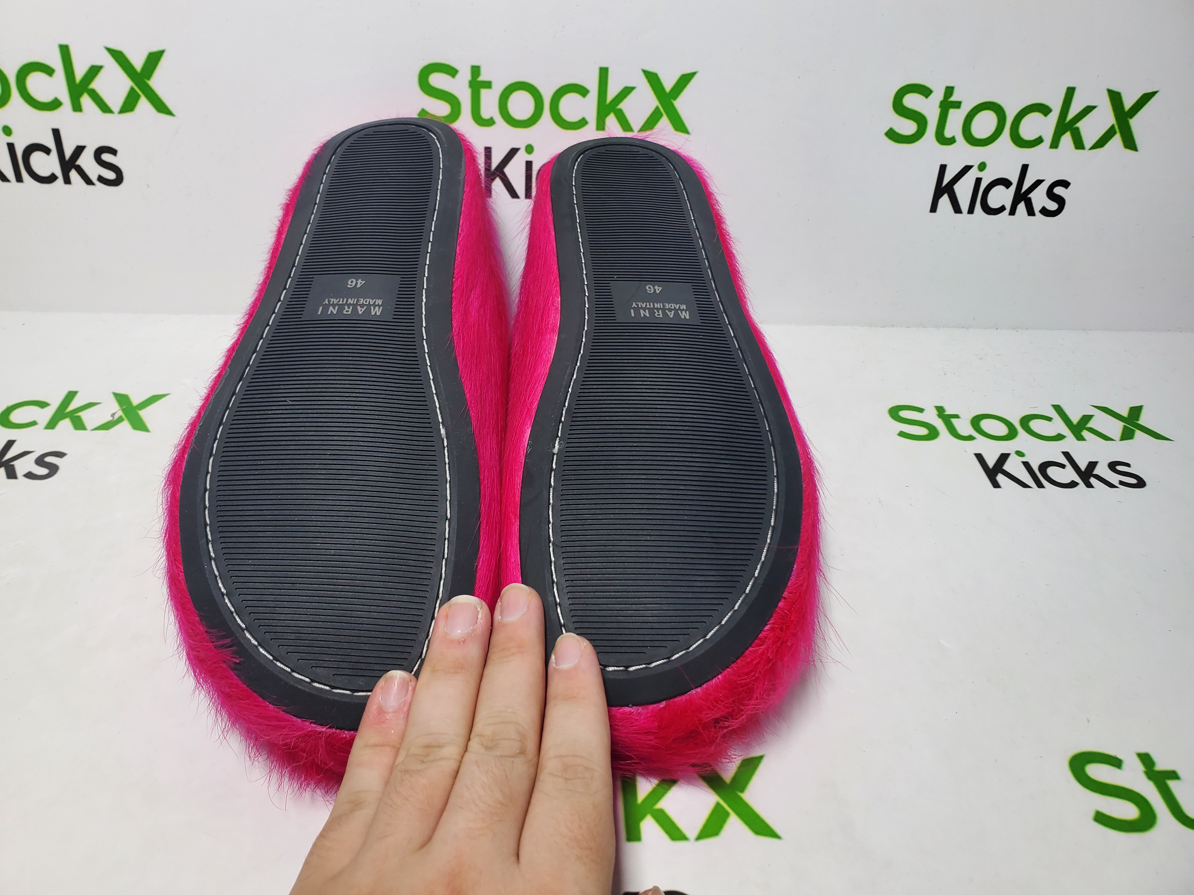 Marni Long-hair Calfskin Fussbett Sabot Fuchsia SBMR000600P412200C57 review Stockicks 04