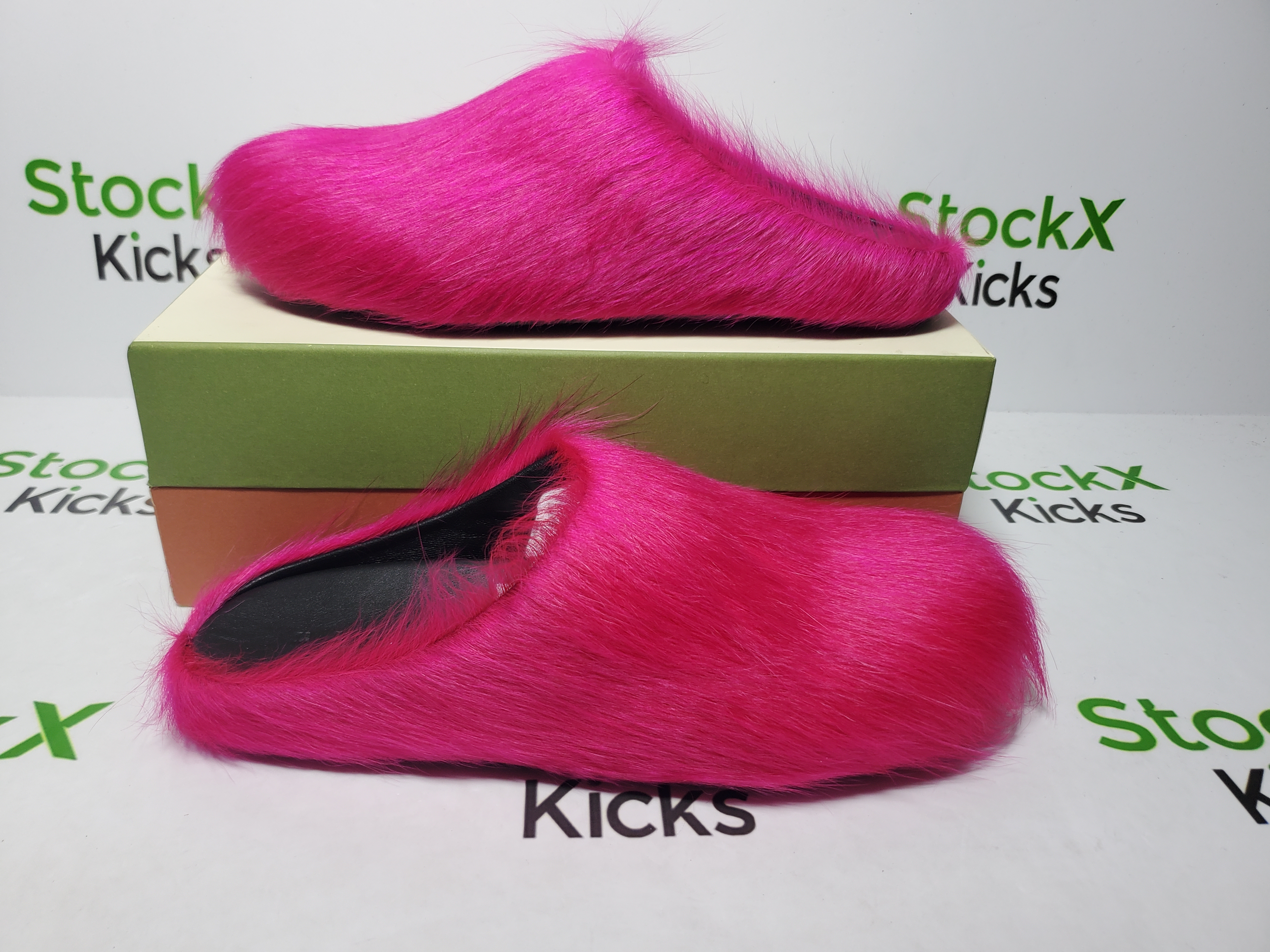 Marni Long-hair Calfskin Fussbett Sabot Fuchsia SBMR000600P412200C57 review Stockicks 05