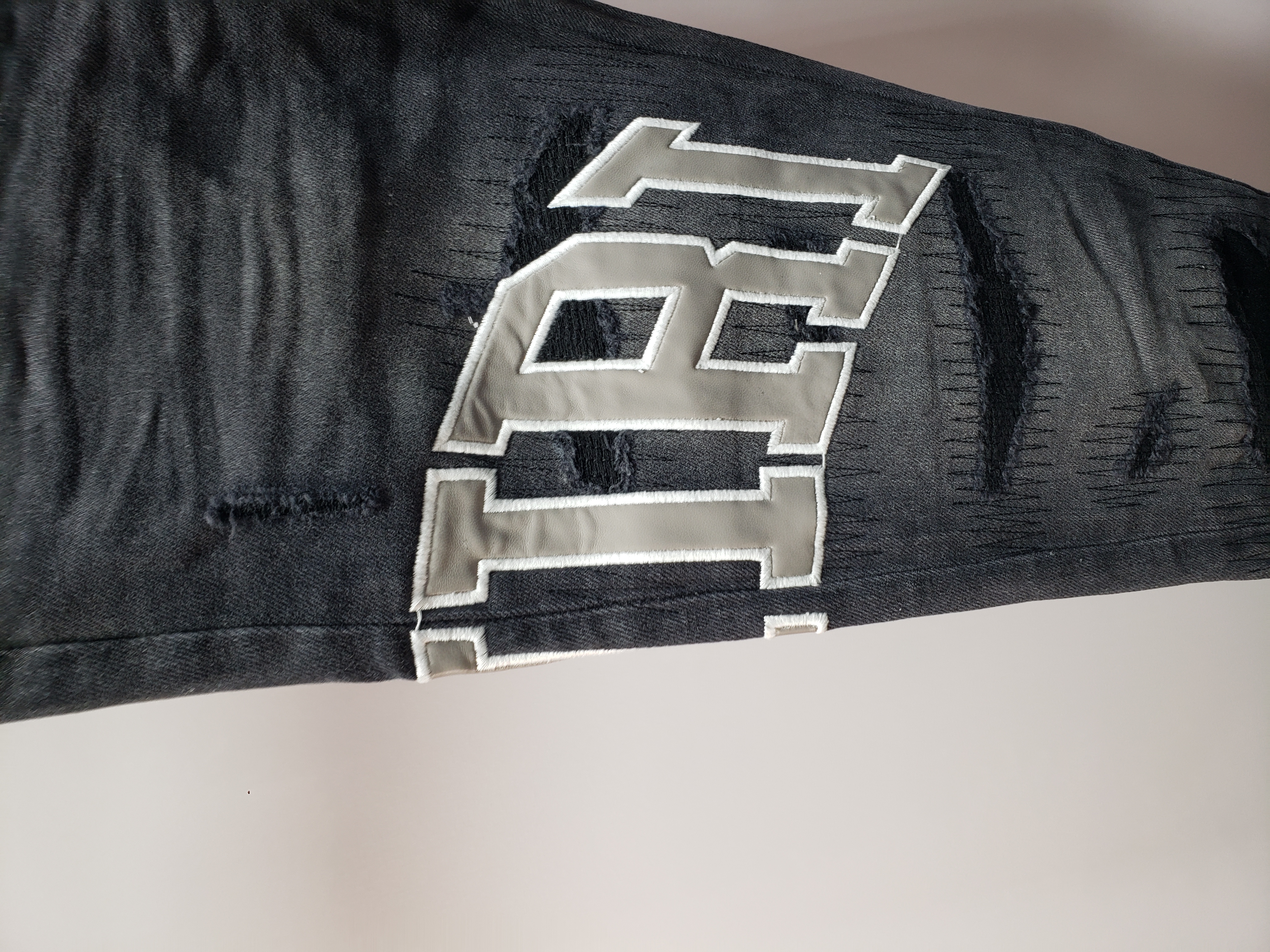 Amiri Jean 8903 review Stockicks 02