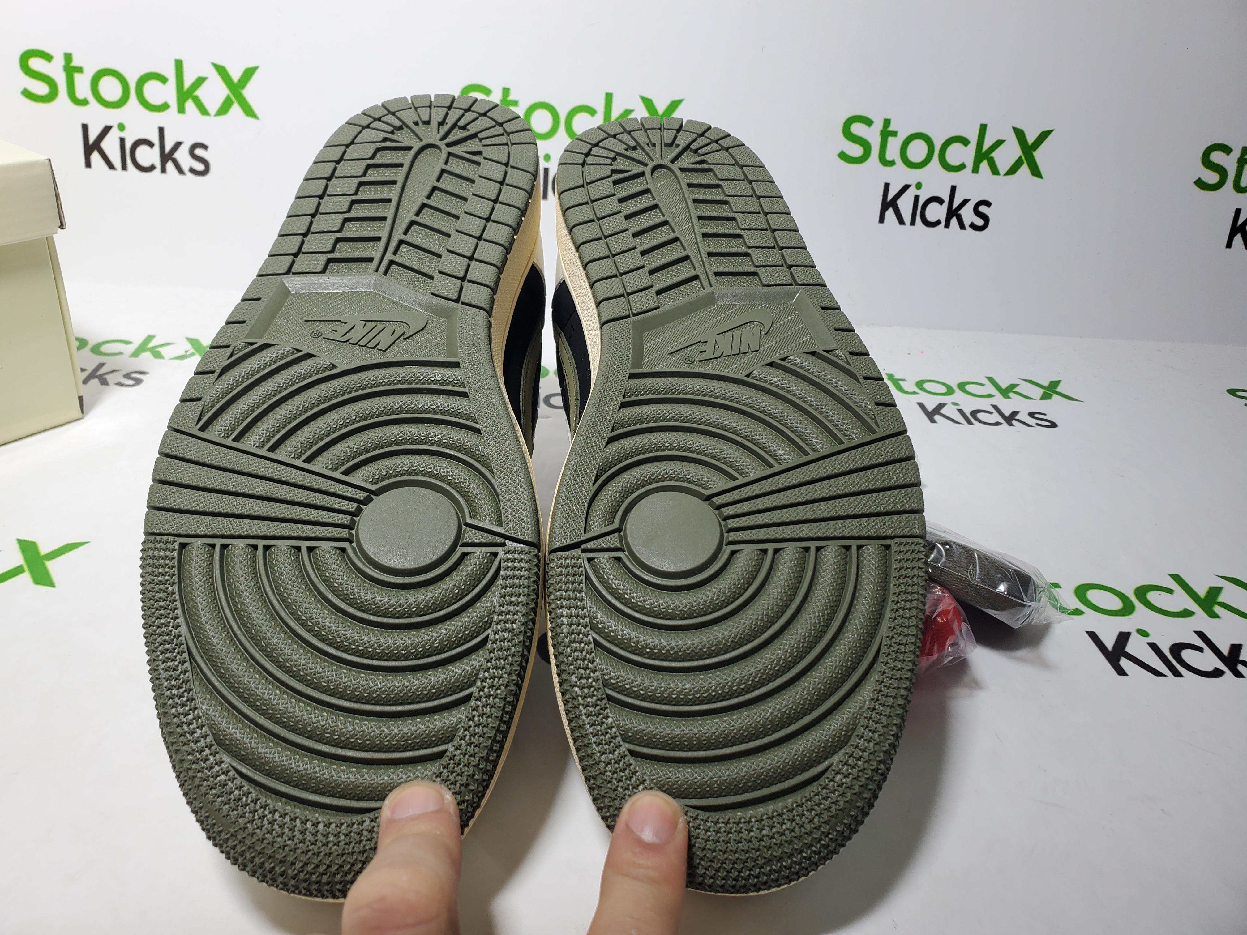 【$59 High Cost Effective】Air Jordan 1 Retro Low OG SP Travis Scott Olive DZ4137-106 review Stockicks 05