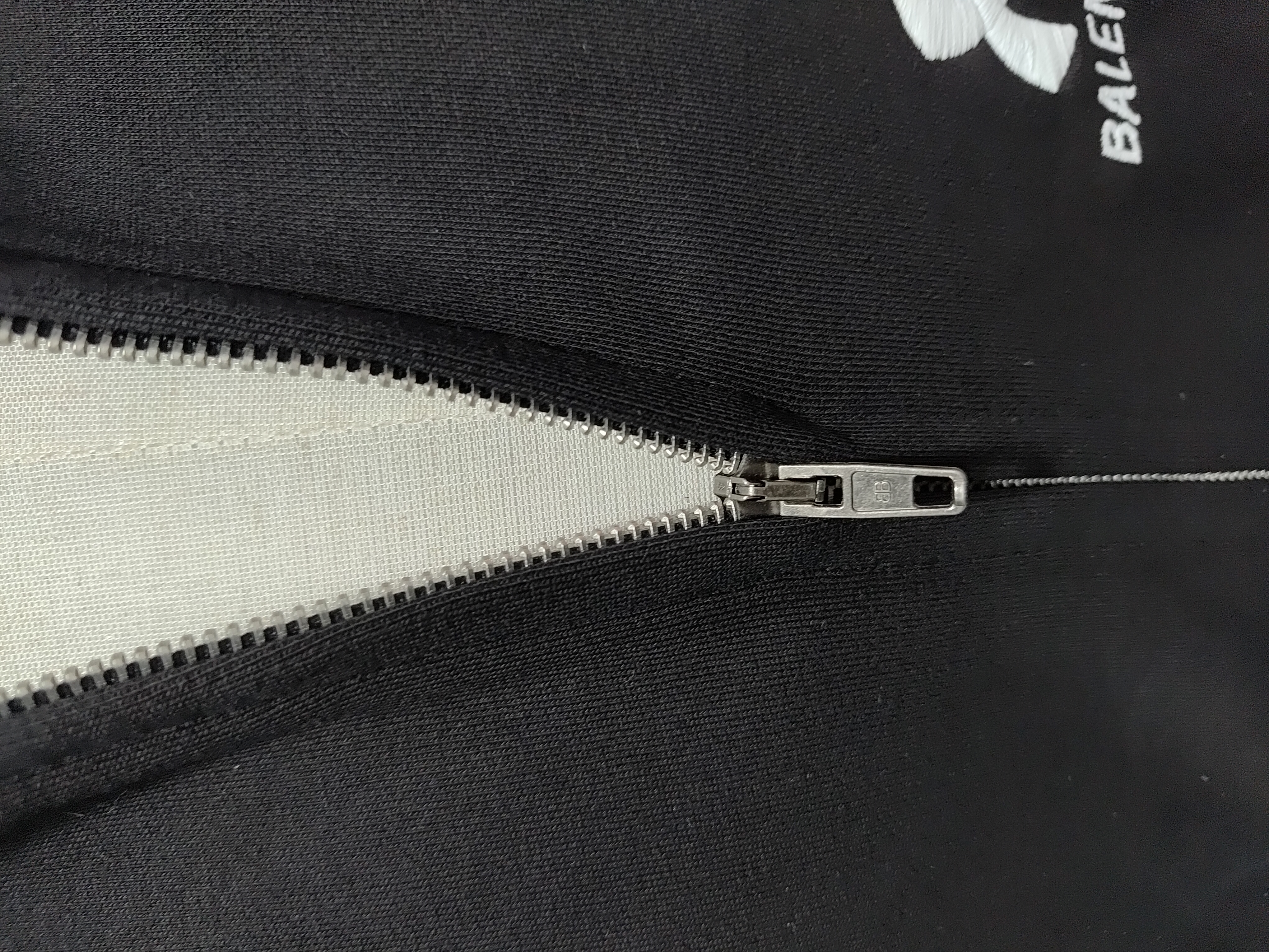 Balenciaga x Under Armour Zip Up Hoodie 'Black/White' +Balenciaga x Under Armour Baggy Sweatpants 'Black/White' review Stockicks 03