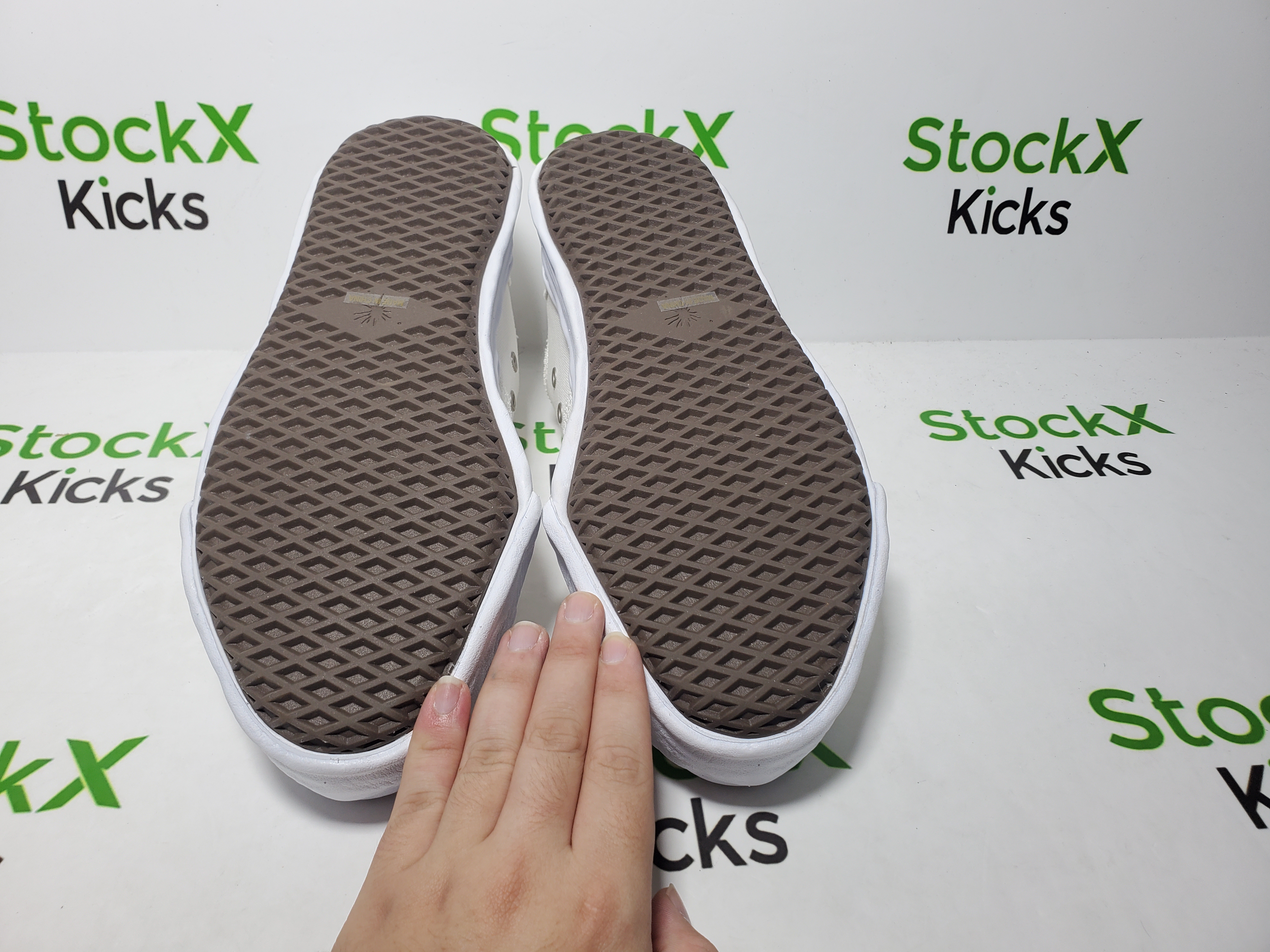 MIHARA YASUHIRO White NO.778 review Stockicks 04